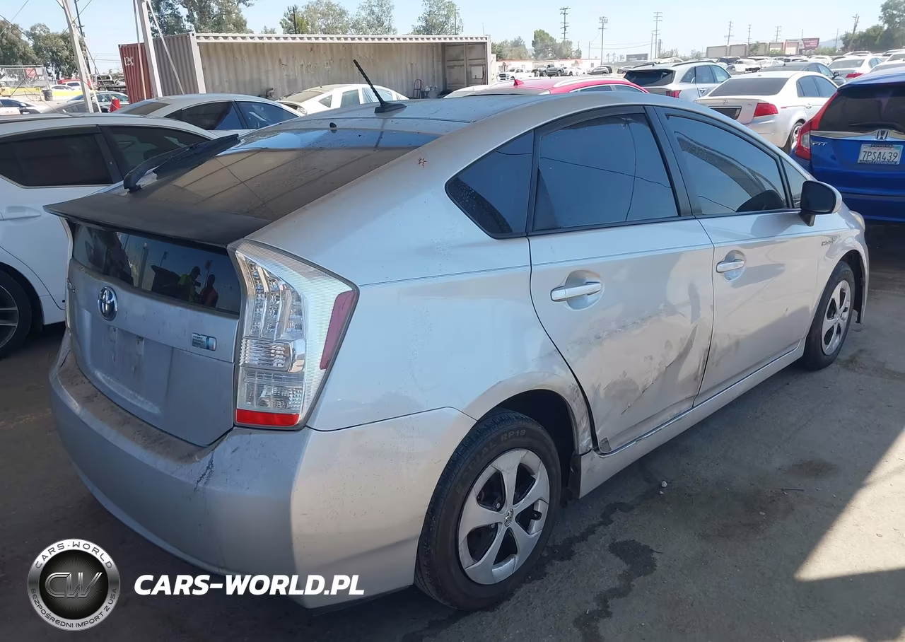 2010 Toyota Prius Iii VIN:JTDKN3DU7A0108951 - 4