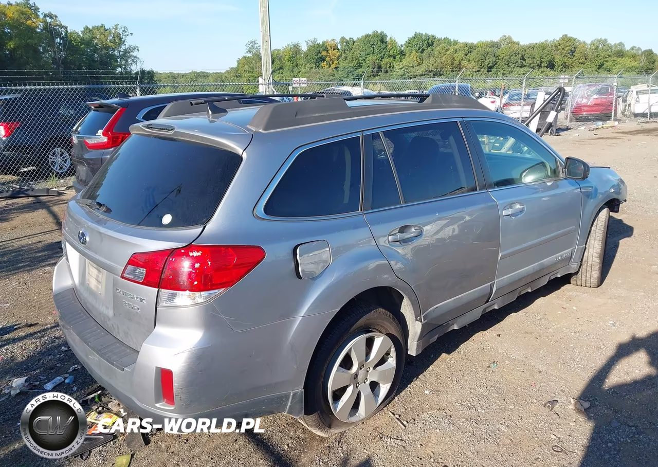 2011 Subaru Outback 3.6R Limited VIN:4S4BRDLC5B2315648 - 4