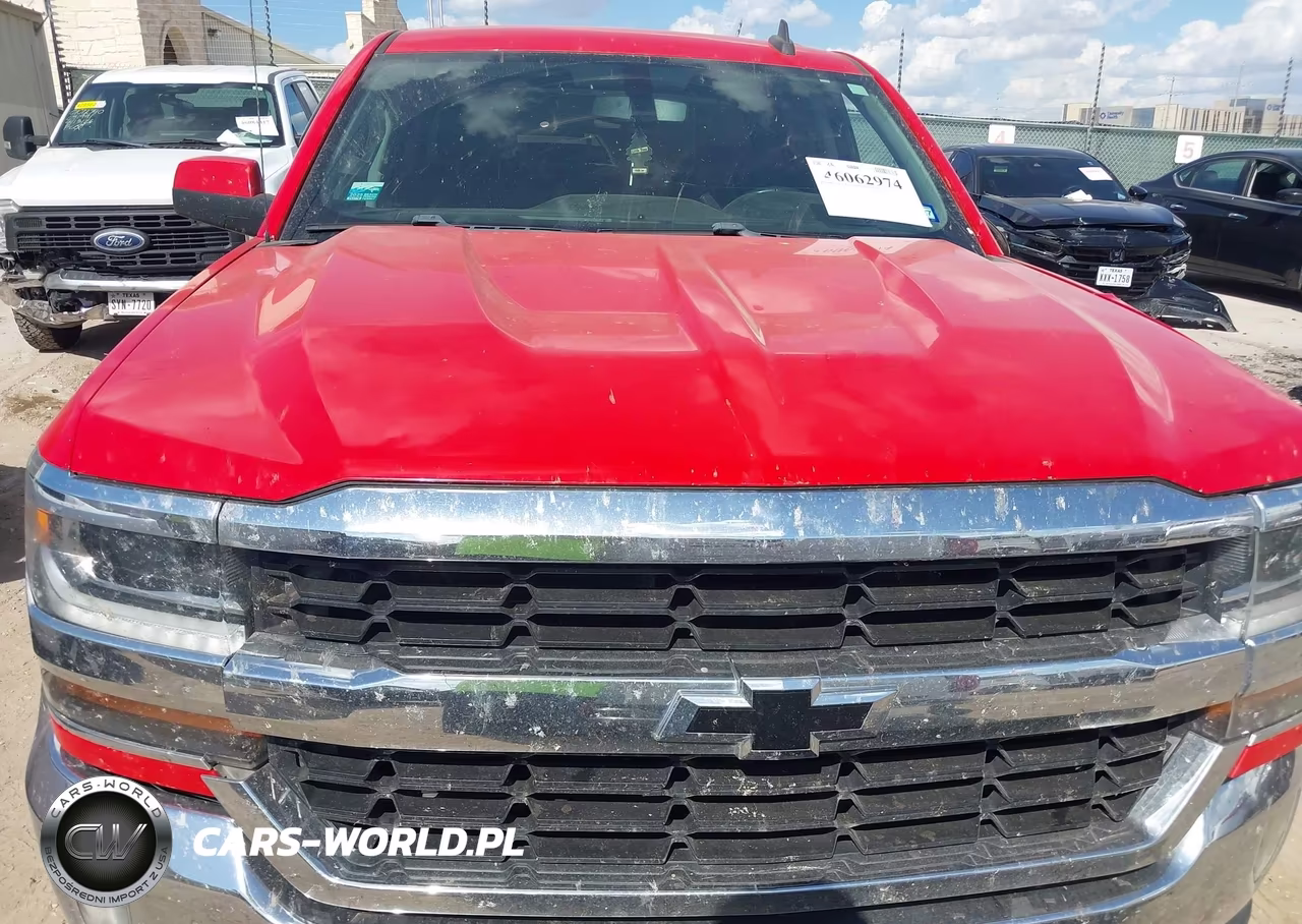 2018 Chevrolet Silverado 1500 1Lt VIN:1GCPCRECXJF211993 - 12