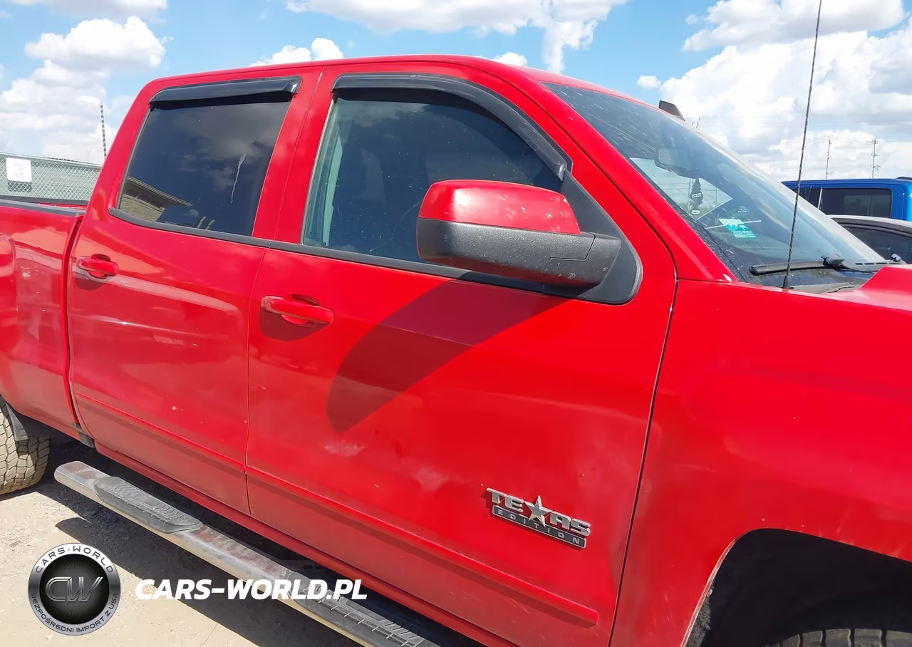 2018 Chevrolet Silverado 1500 1Lt VIN:1GCPCRECXJF211993 - 13