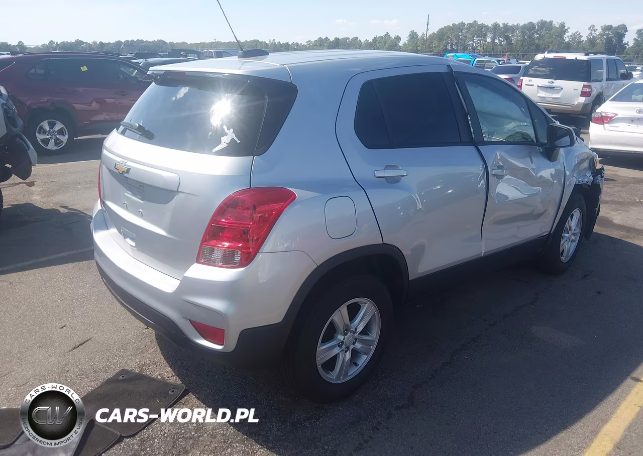 2022 Chevrolet Trax Fwd Ls VIN:KL7CJKSM8NB523359 - 4