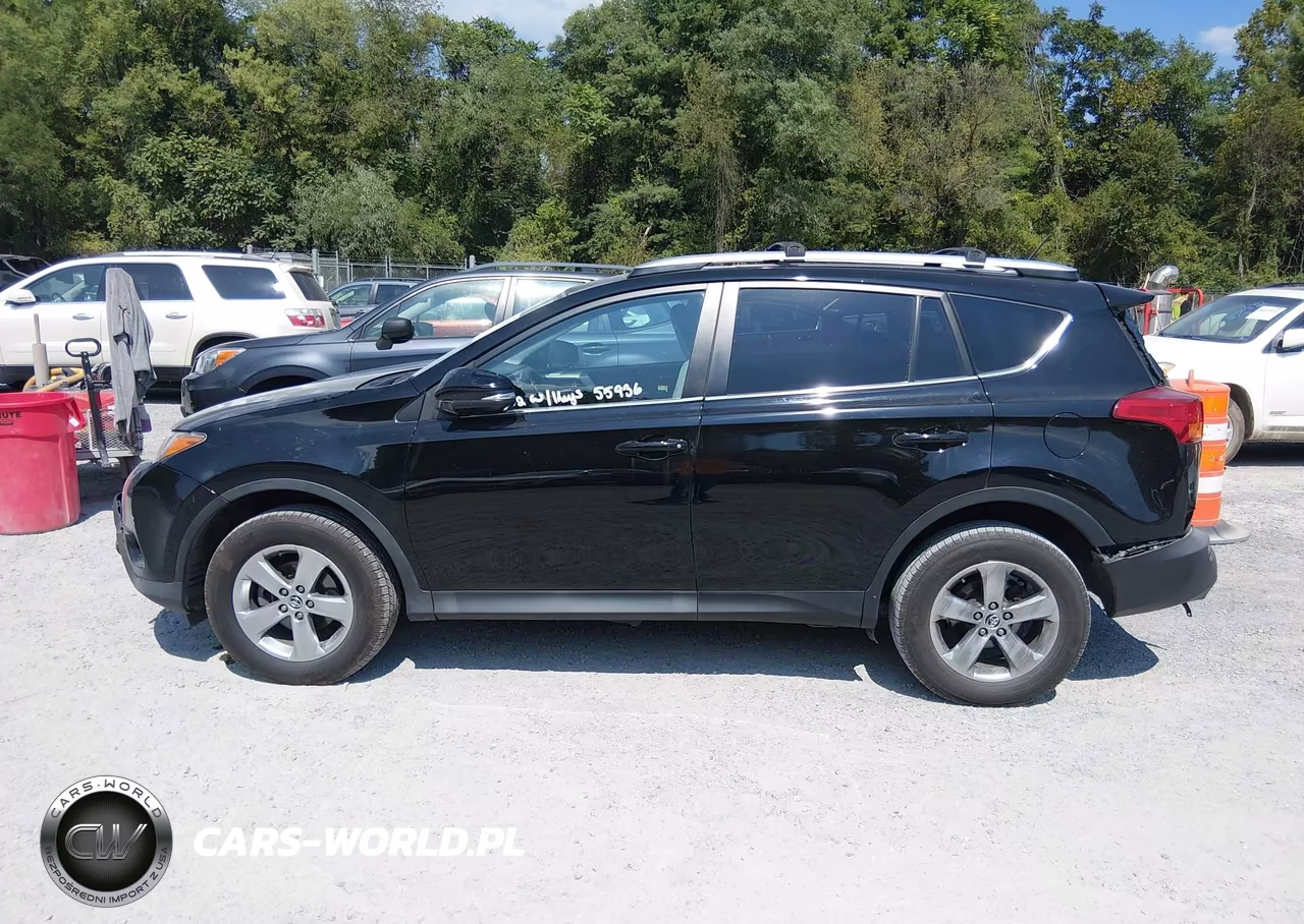 2015 Toyota Rav4 Xle VIN:2T3RFREV3FW260850 - 14