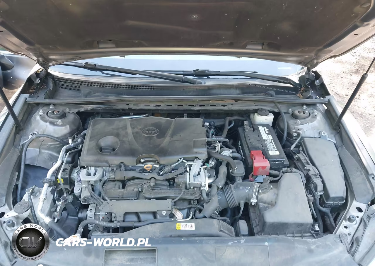 2018 Toyota Camry L VIN:4T1B11HK2JU598390 - 10