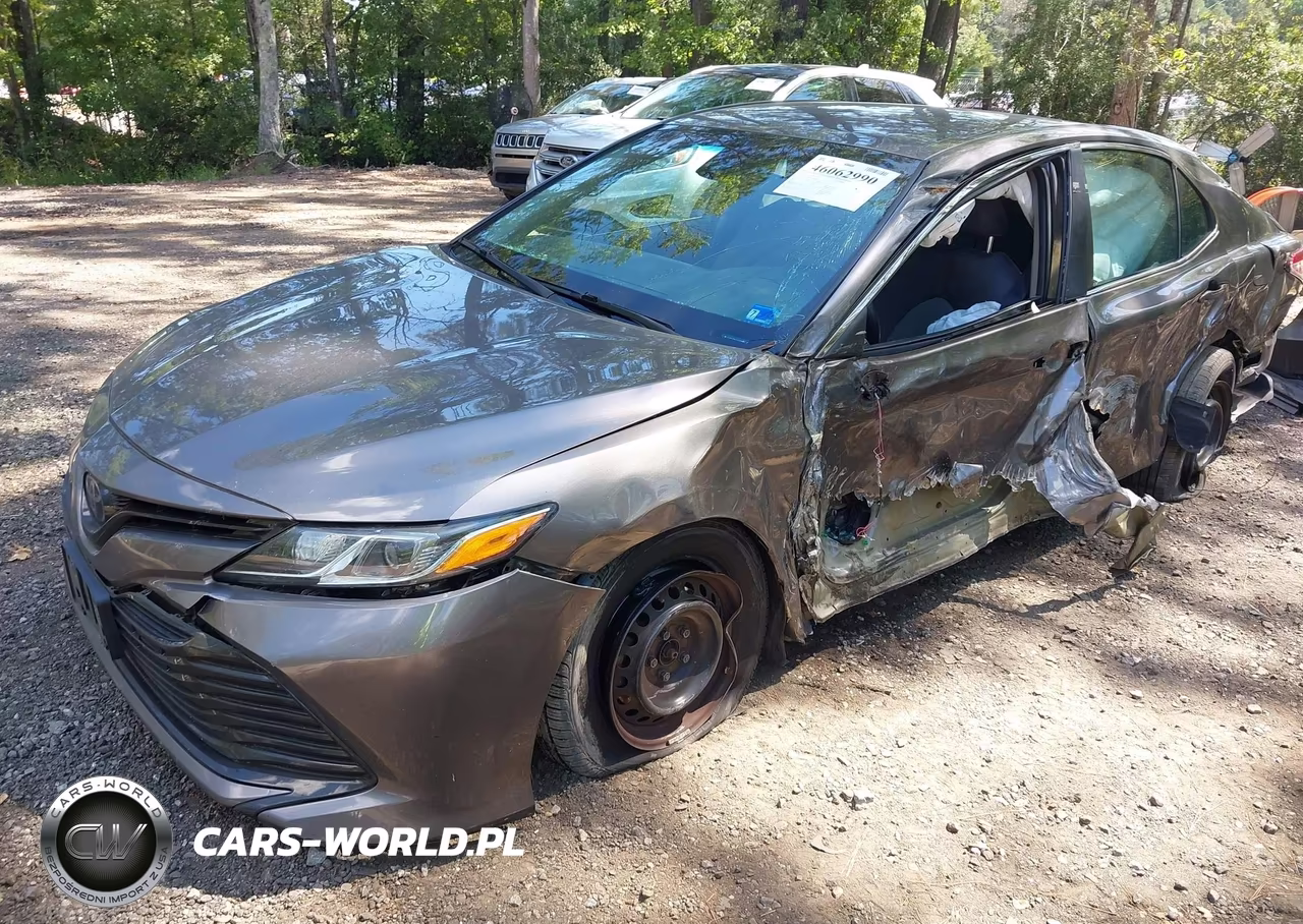 2018 Toyota Camry L VIN:4T1B11HK2JU598390 - 2