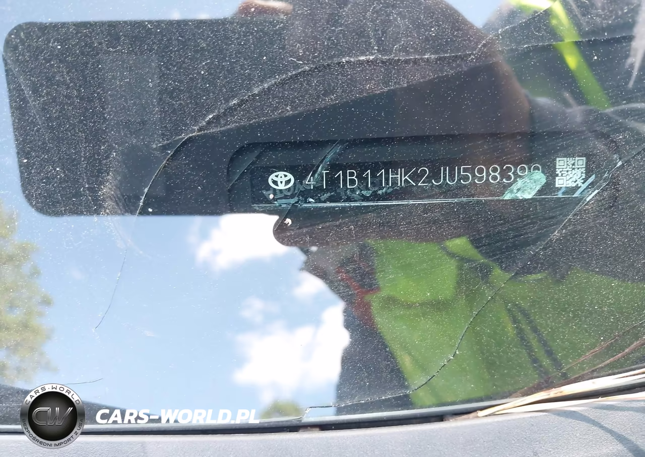 2018 Toyota Camry L VIN:4T1B11HK2JU598390 - 9