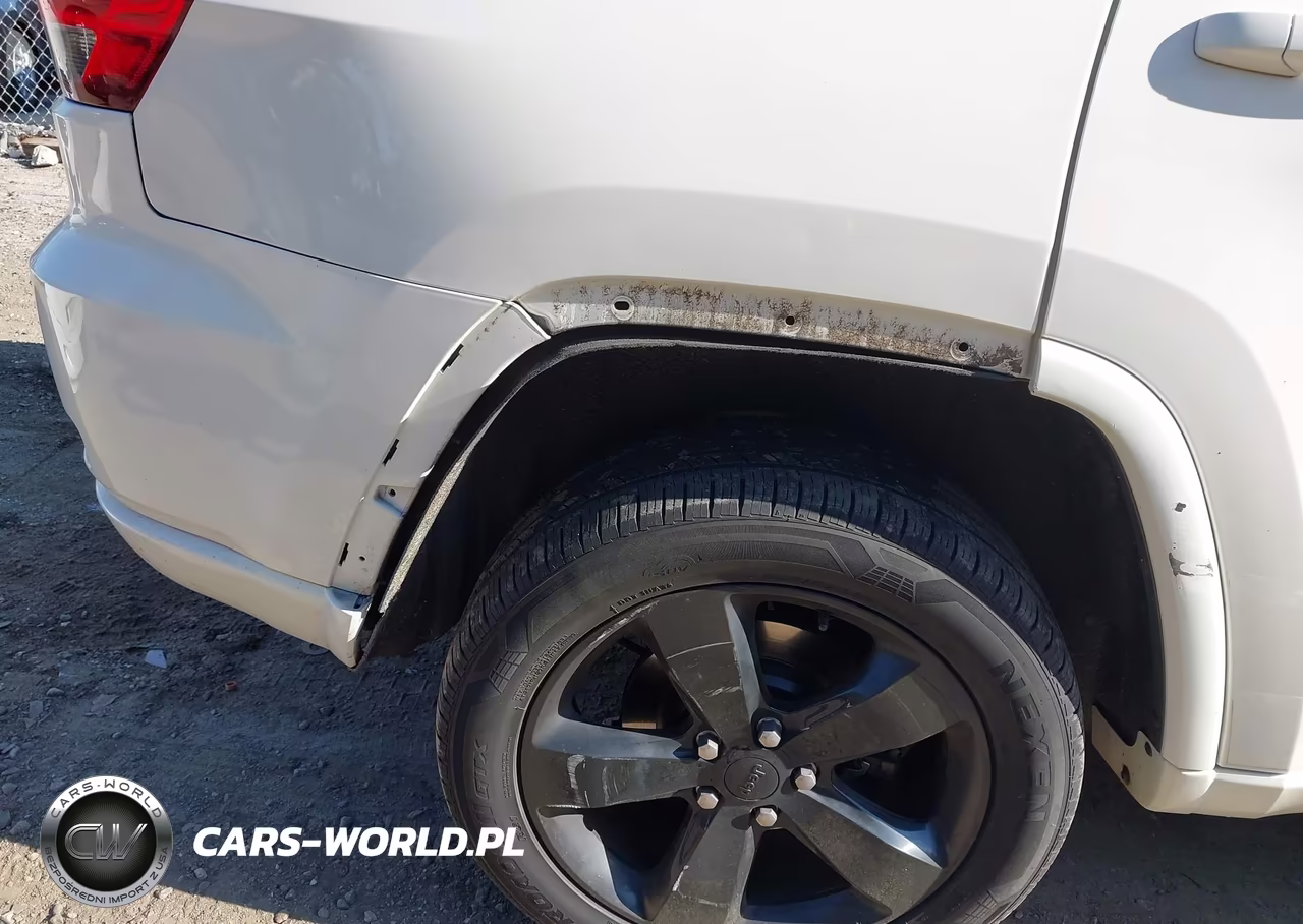 2012 Jeep Grand Cherokee Laredo VIN:1C4RJFAG7CC185556 - 15