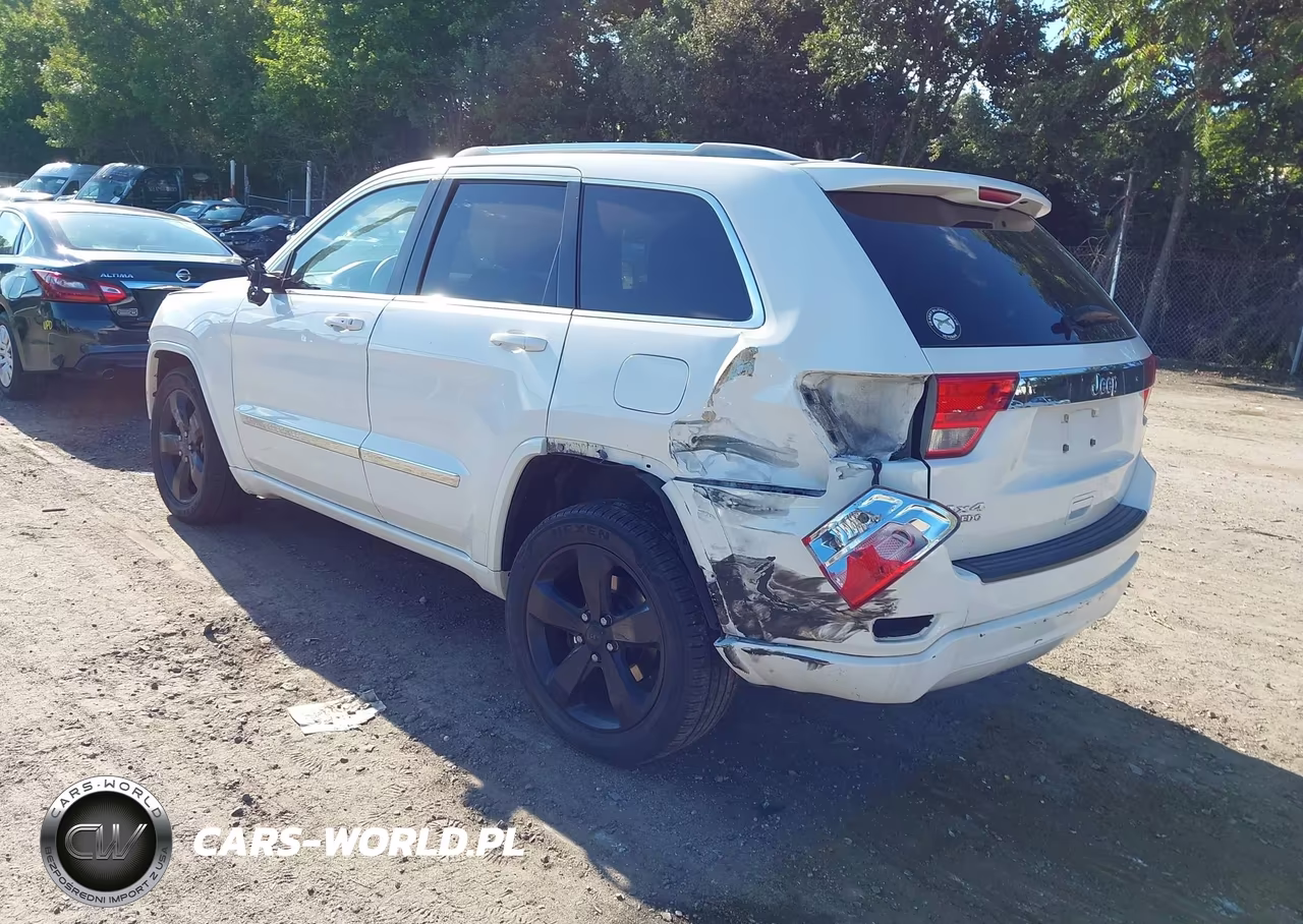 2012 Jeep Grand Cherokee Laredo VIN:1C4RJFAG7CC185556 - 3