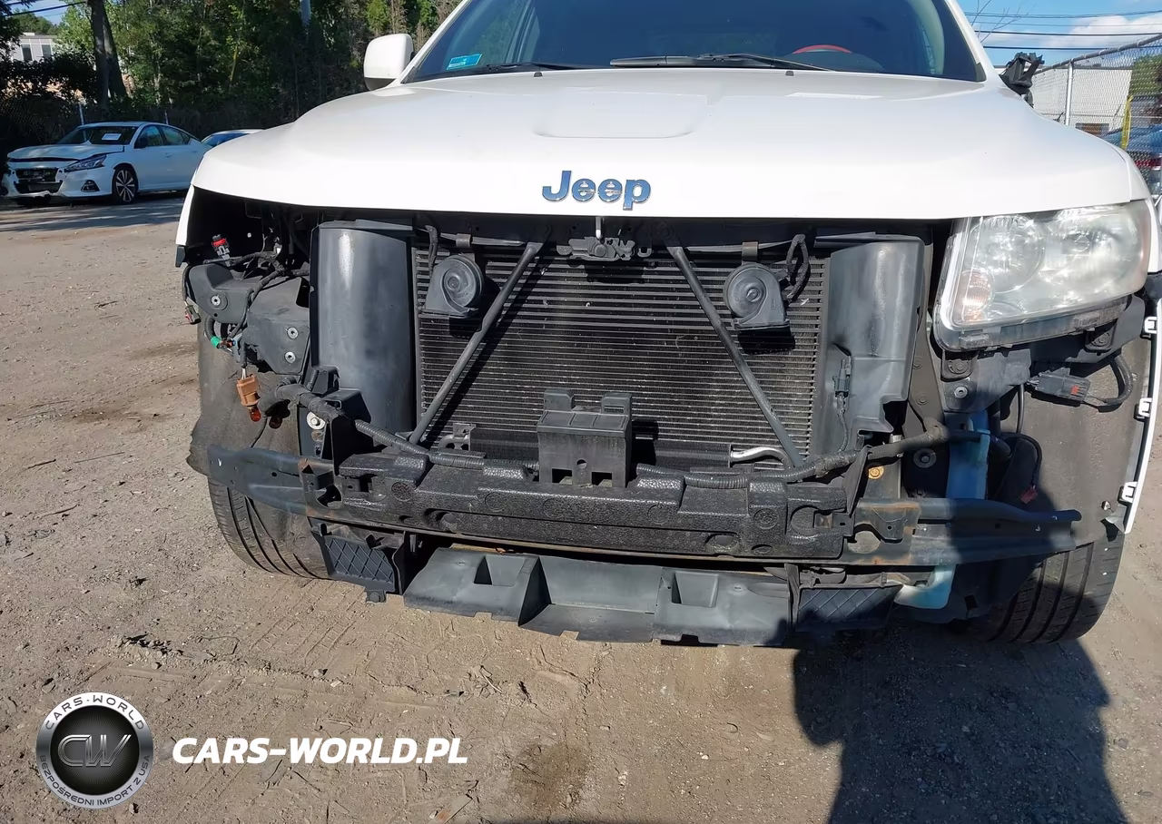 2012 Jeep Grand Cherokee Laredo VIN:1C4RJFAG7CC185556 - 6