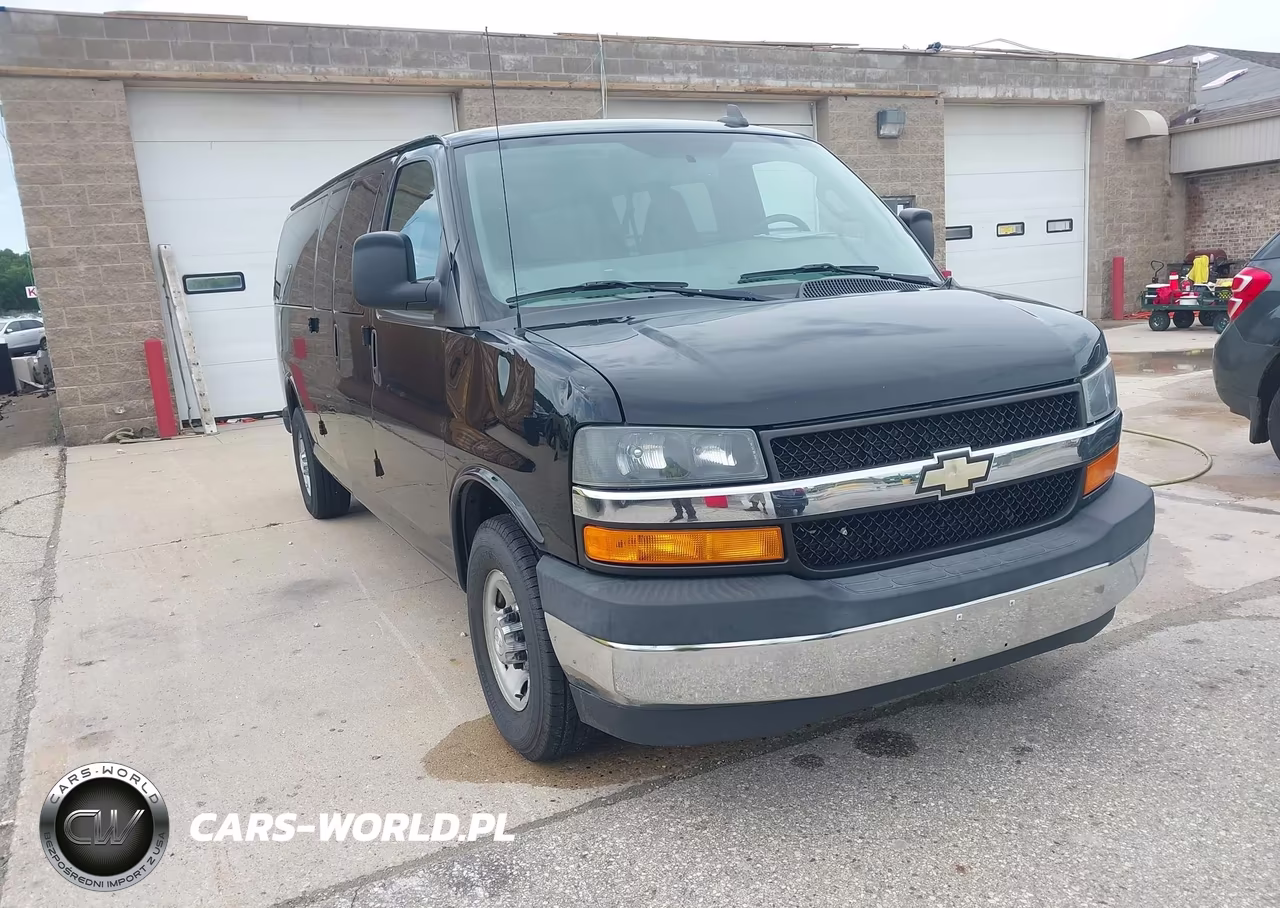 2017 Chevrolet Express 3500 Lt VIN:1GAZGPFG2H1269437 - 1
