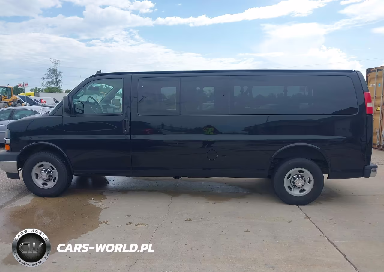 2017 Chevrolet Express 3500 Lt VIN:1GAZGPFG2H1269437 - 17