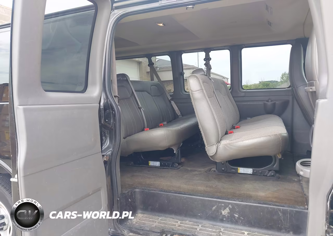 2017 Chevrolet Express 3500 Lt VIN:1GAZGPFG2H1269437 - 8