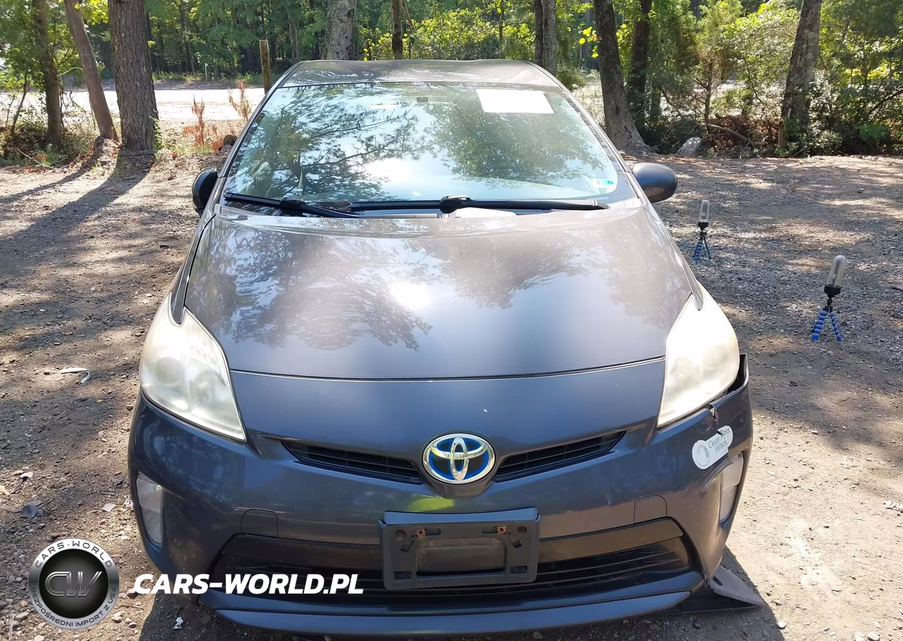 2013 Toyota Prius Two VIN:JTDKN3DU6D5664482 - 13