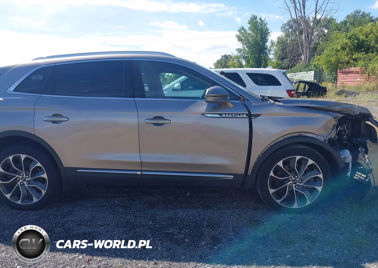 2021 Lincoln Nautilus Reserve VIN:2LMPJ8K99MBL03546 - 13