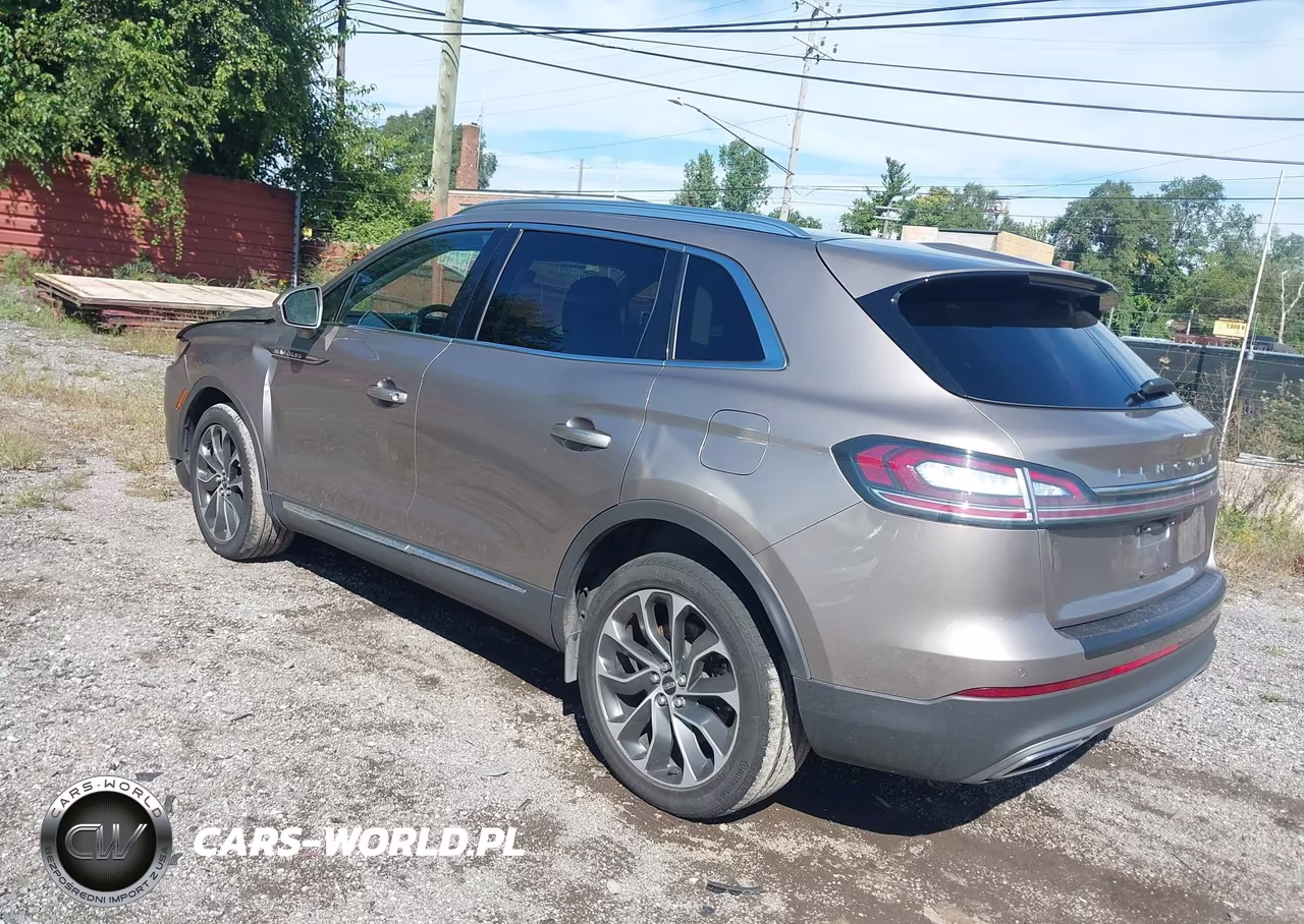 2021 Lincoln Nautilus Reserve VIN:2LMPJ8K99MBL03546 - 3