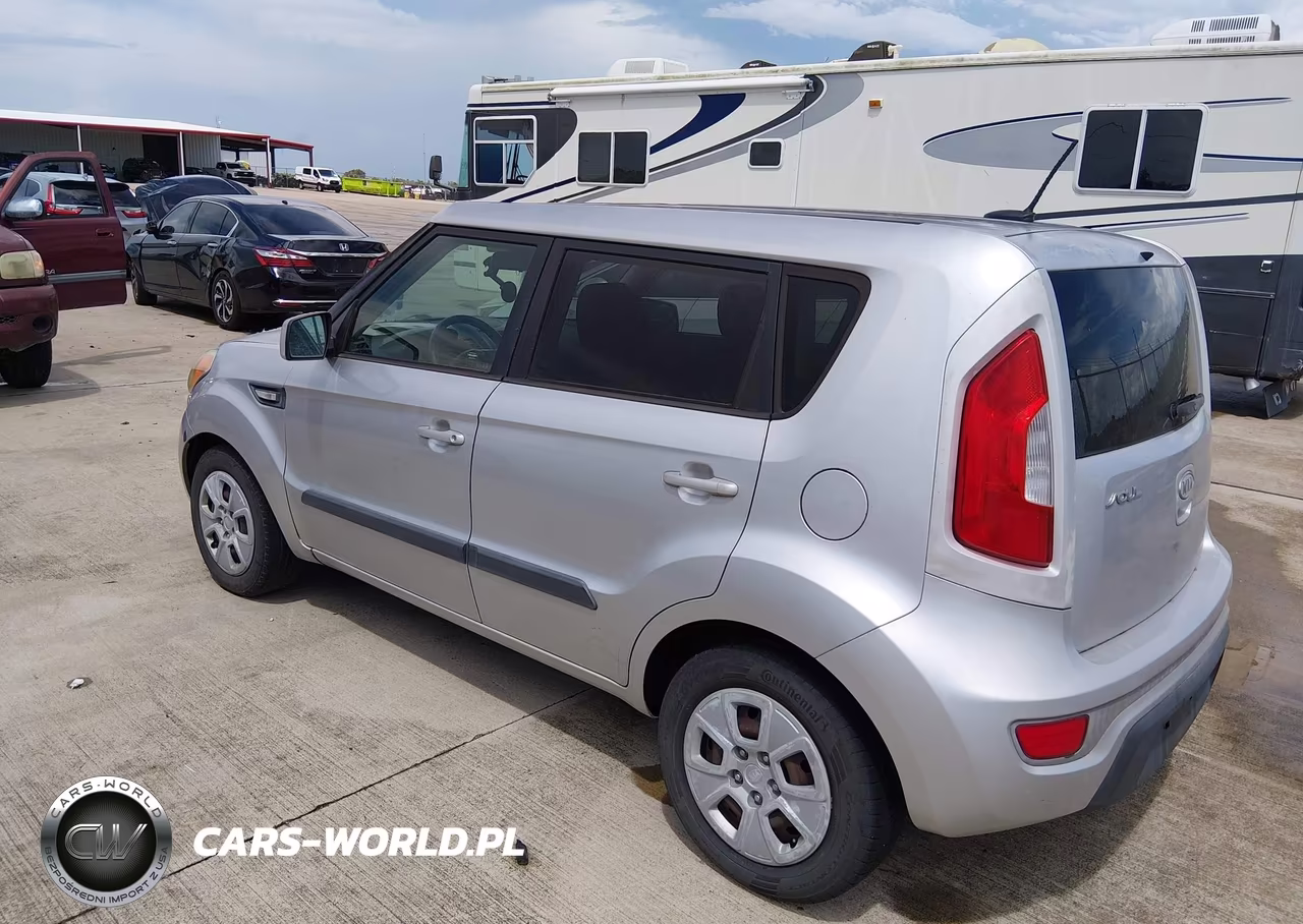 2012 Kia Soul VIN:KNDJT2A56C7453147 - 3