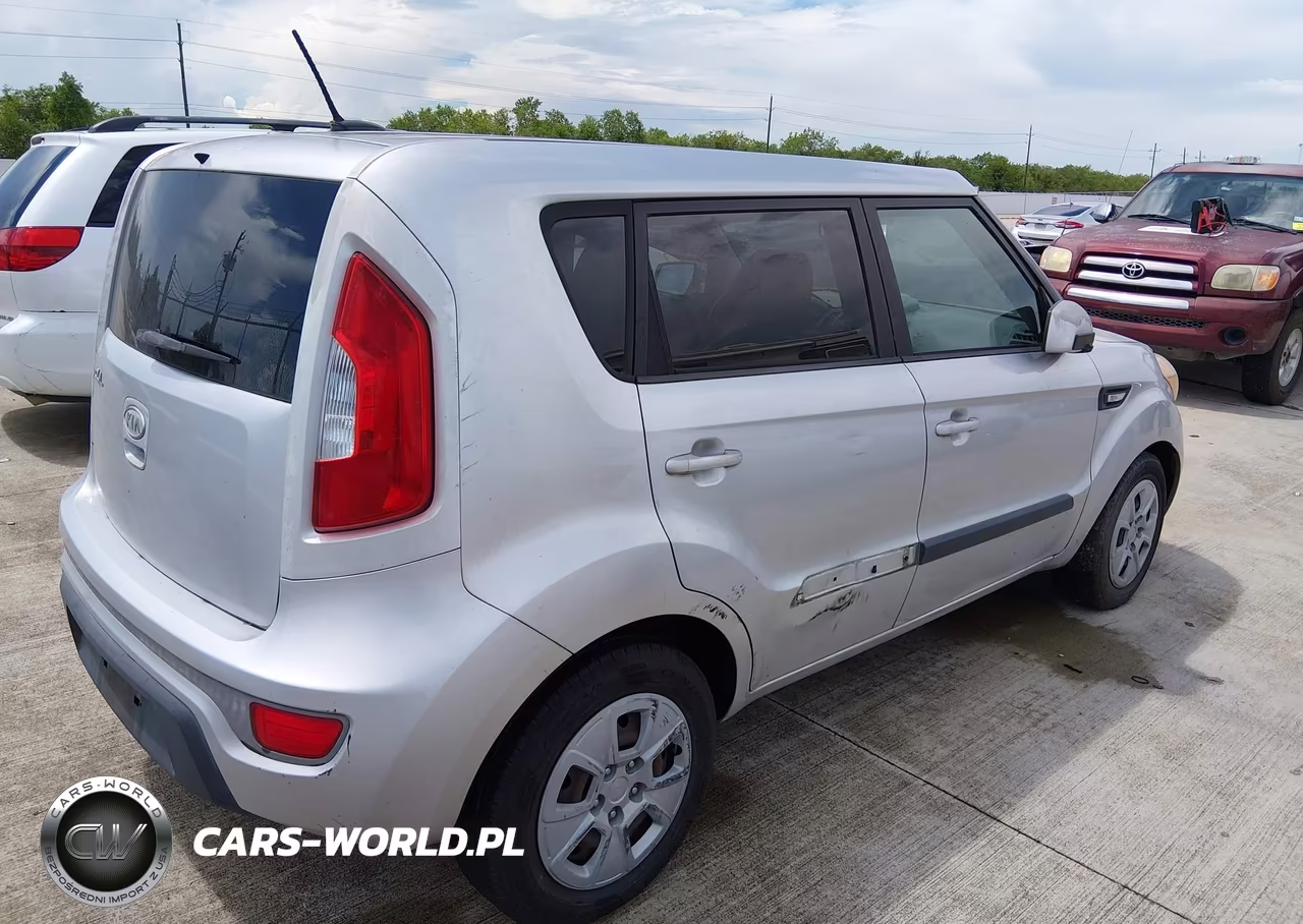 2012 Kia Soul VIN:KNDJT2A56C7453147 - 4