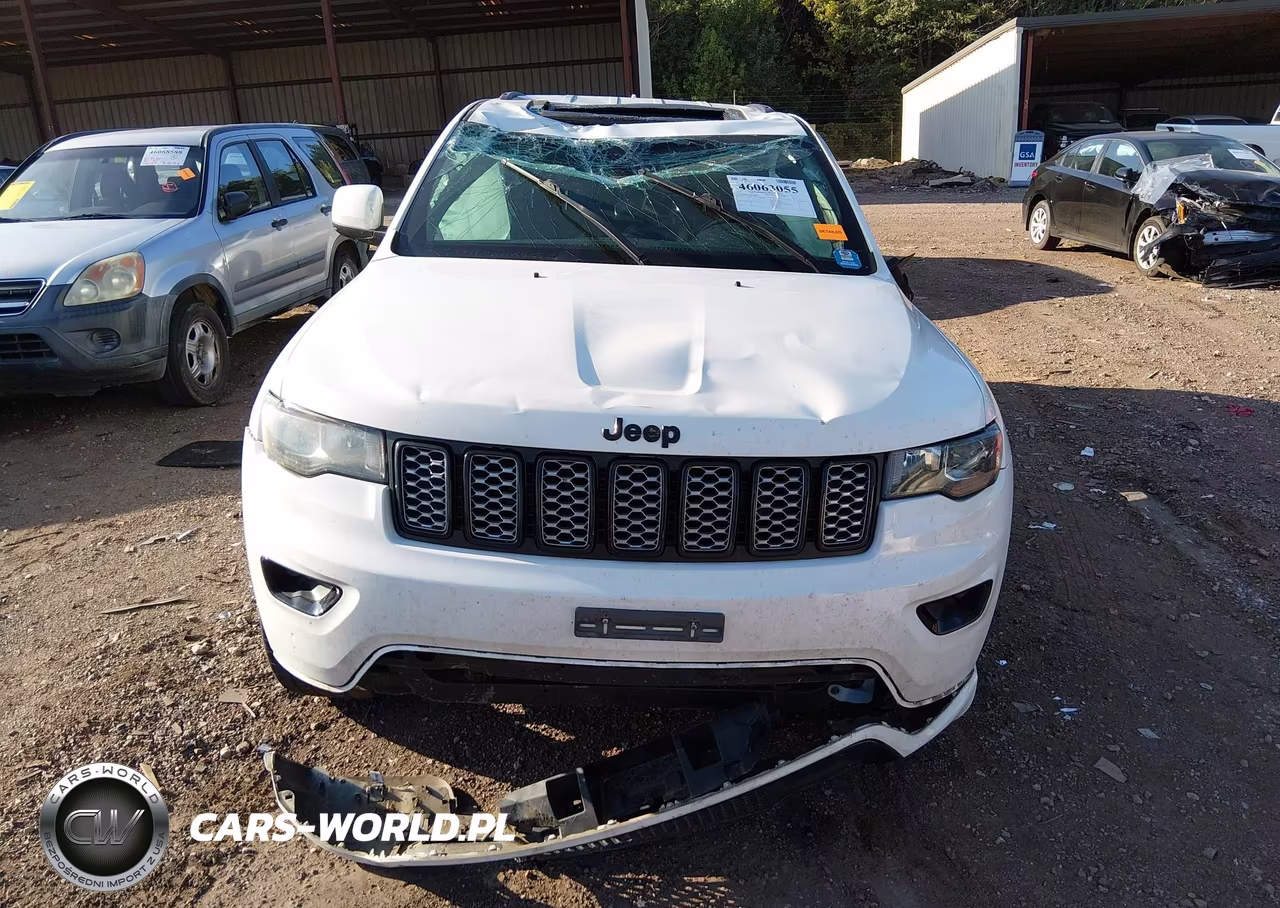 2019 Jeep Grand Cherokee Altitude 4X2 VIN:1C4RJEAG8KC630797 - 13