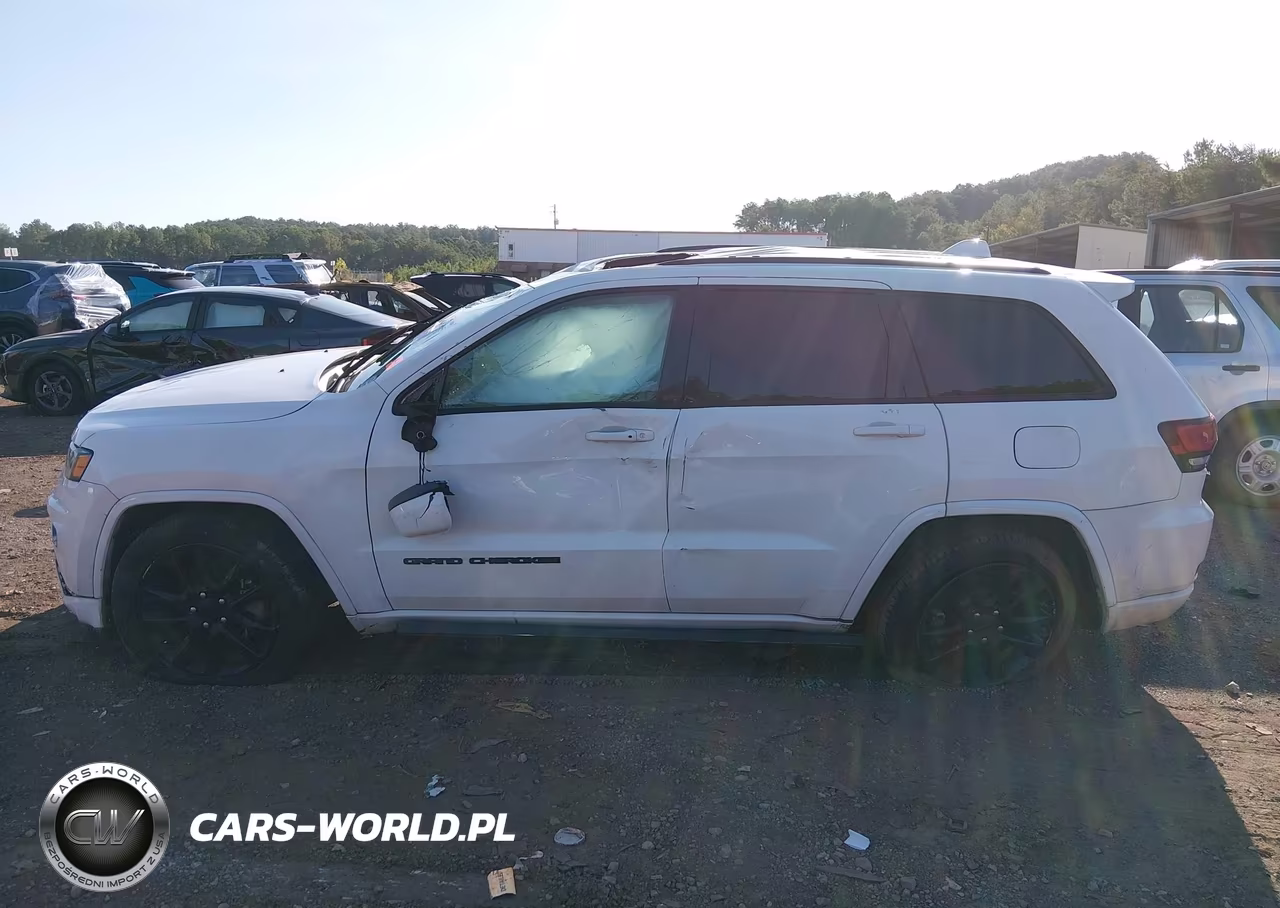 2019 Jeep Grand Cherokee Altitude 4X2 VIN:1C4RJEAG8KC630797 - 15