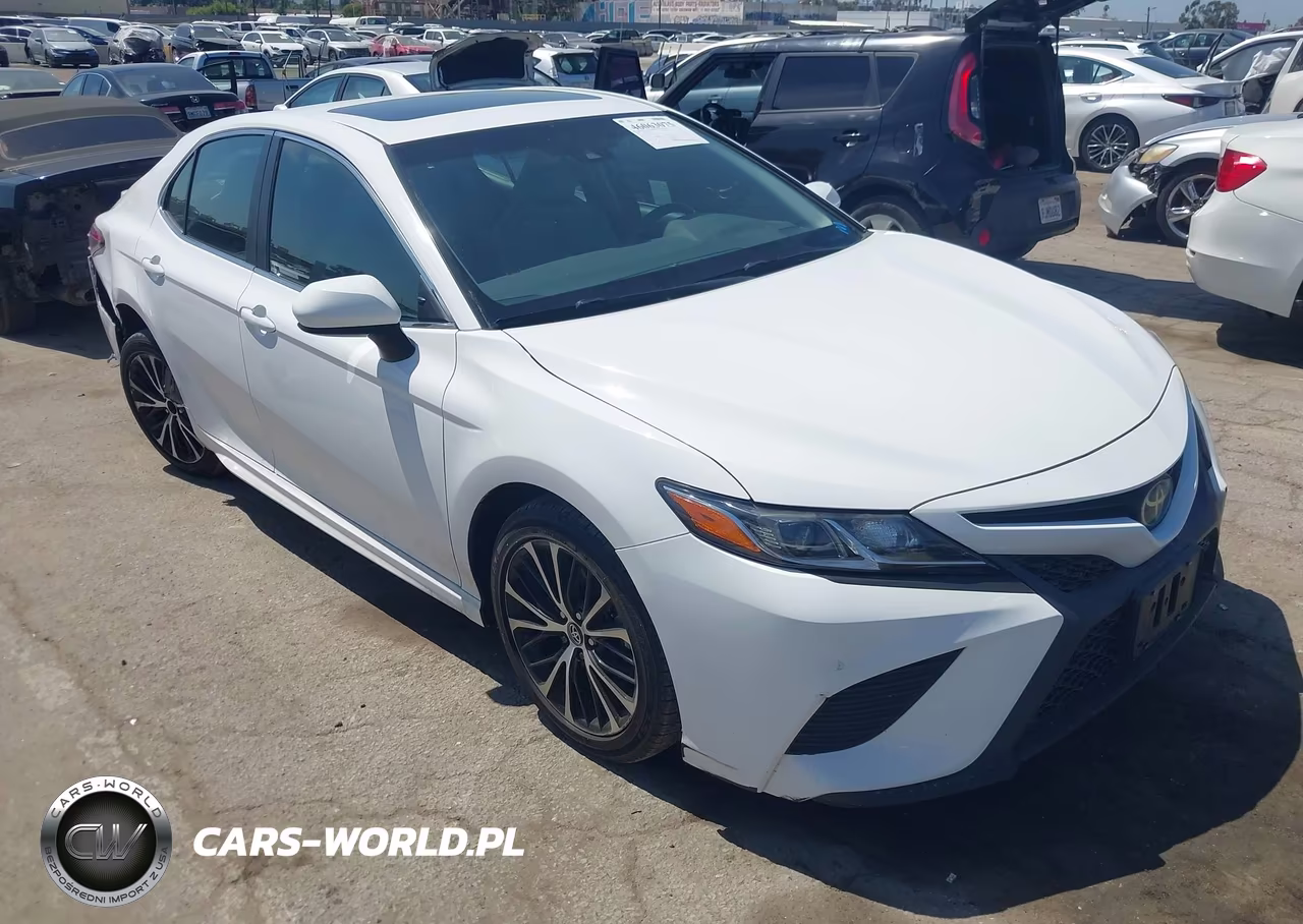 2018 Toyota Camry Se VIN:4T1B11HK6JU553050 - 1