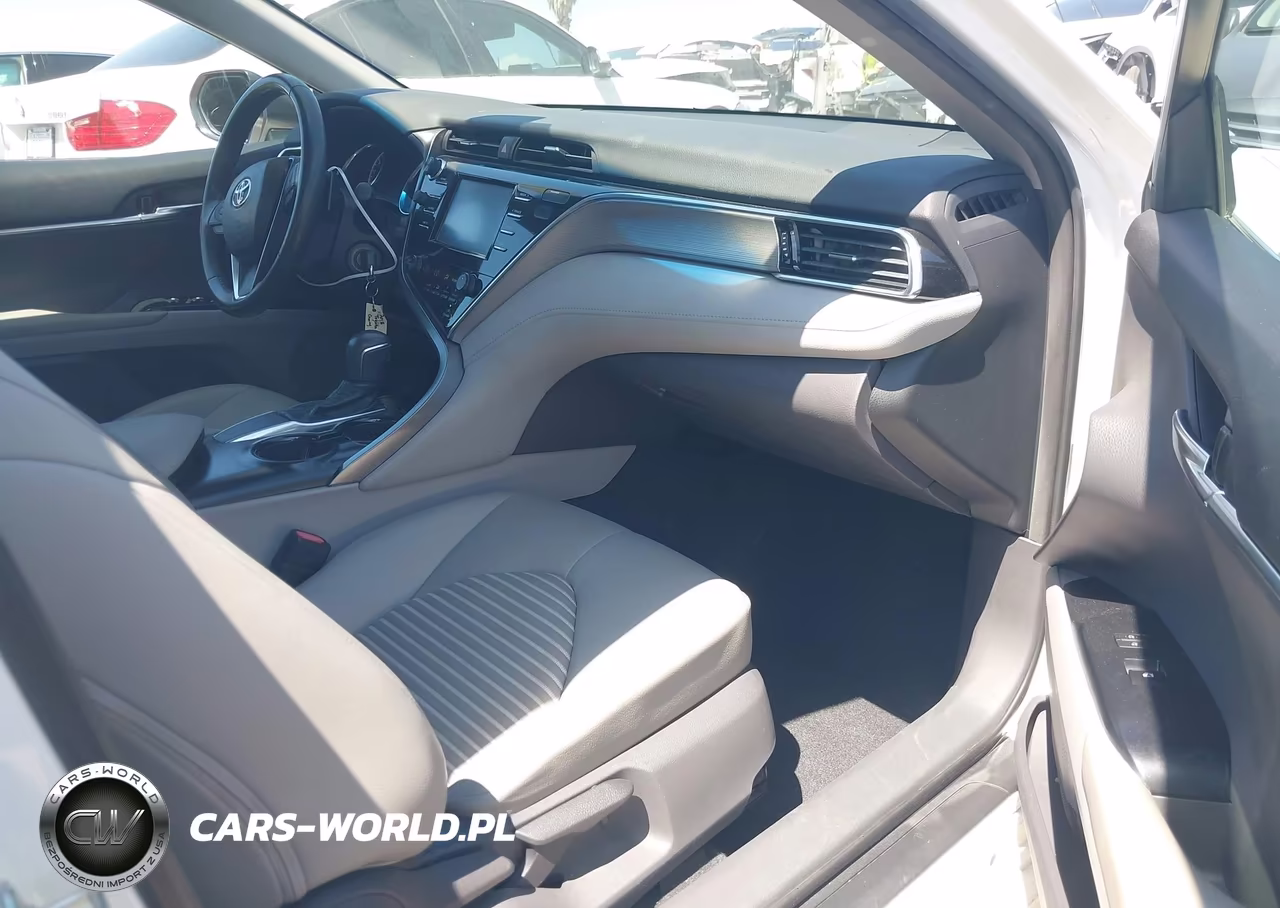 2018 Toyota Camry Se VIN:4T1B11HK6JU553050 - 5