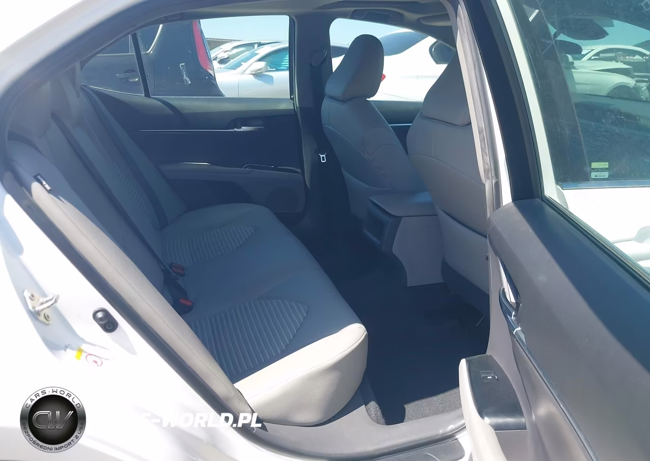 2018 Toyota Camry Se VIN:4T1B11HK6JU553050 - 8