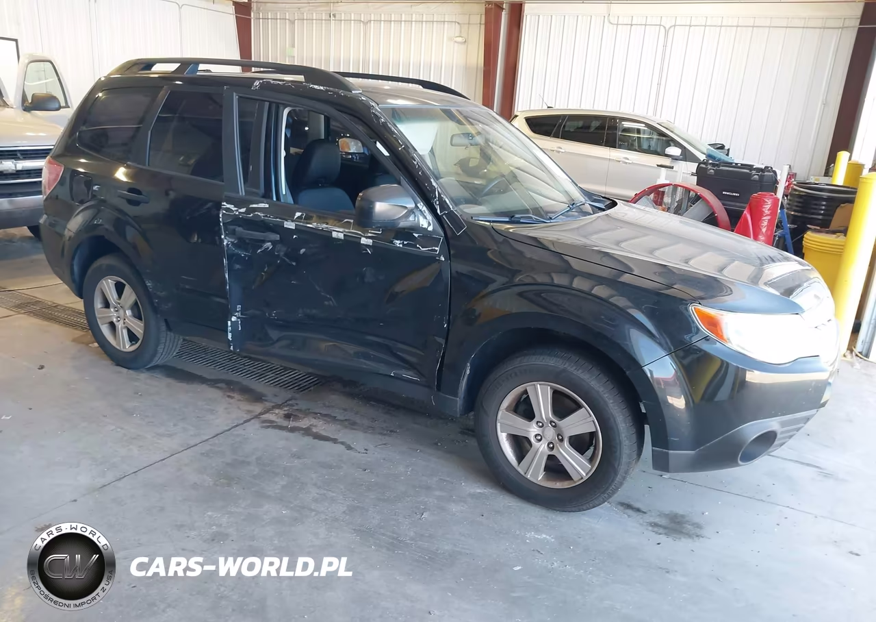 2011 Subaru Forester 2.5X VIN:JF2SHABC8BH743140 - 1