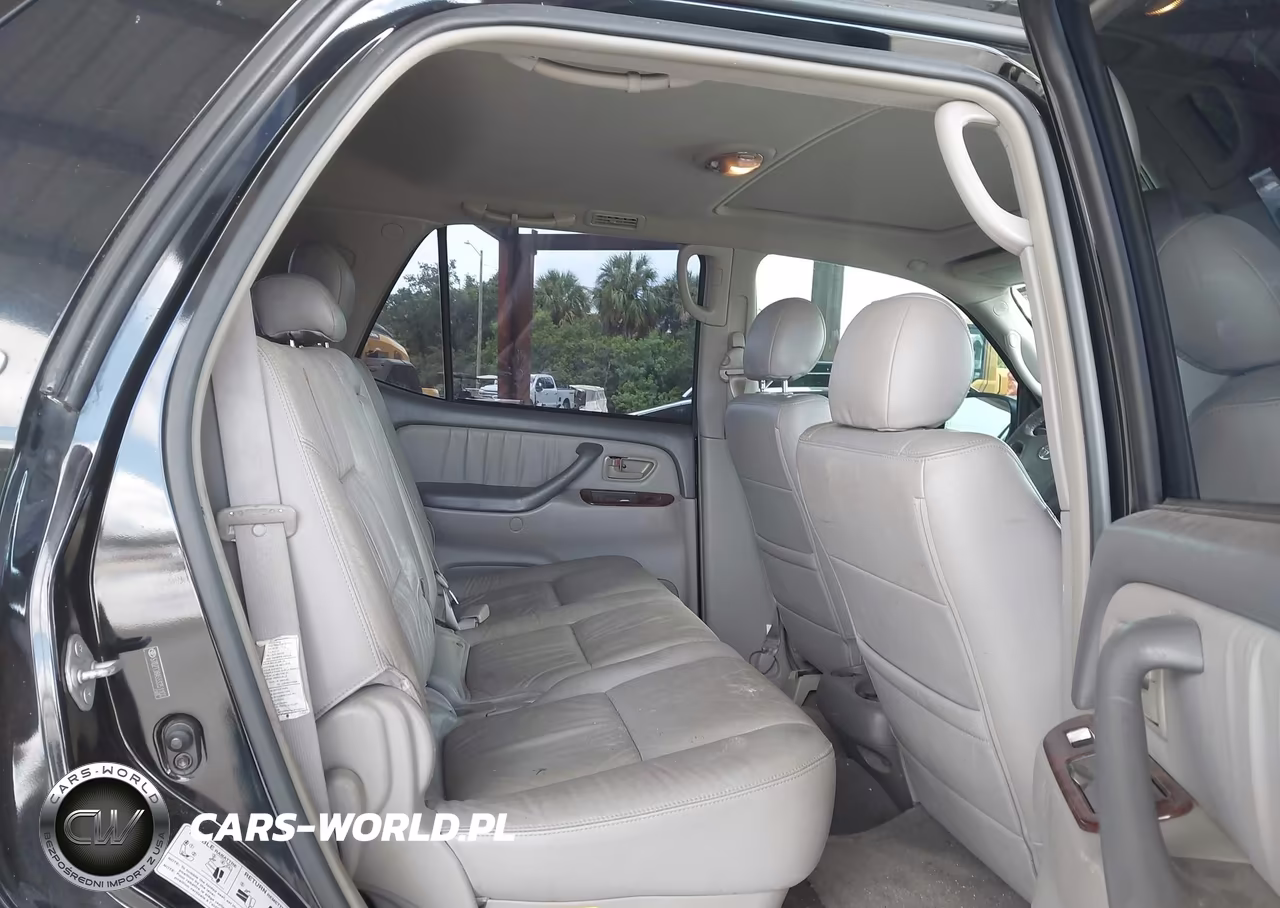 2005 Toyota Sequoia Limited V8 VIN:5TDZT38A55S251100 - 8