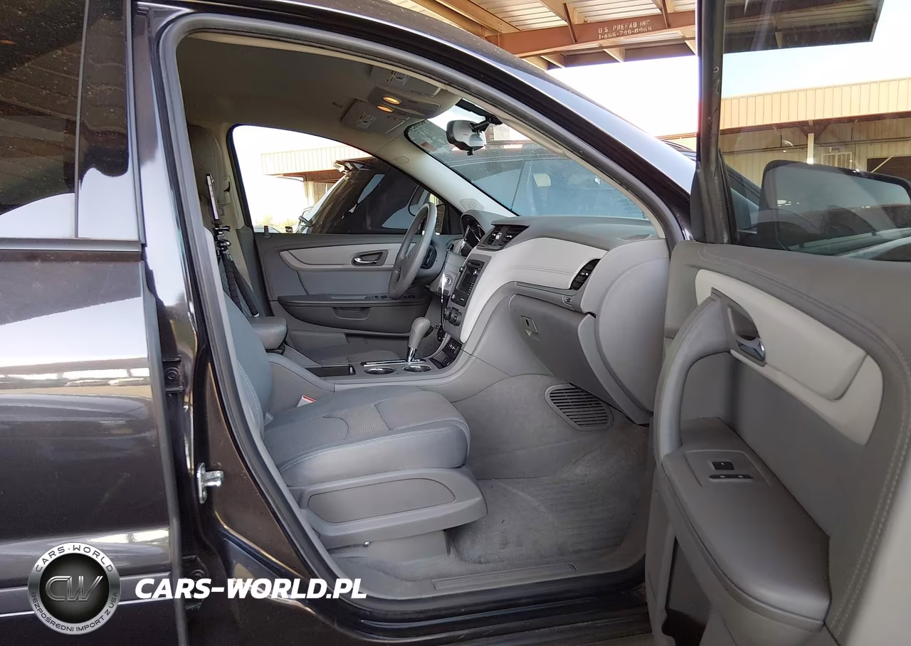 2017 Chevrolet Traverse Ls VIN:1GNKVFKD4HJ333490 - 5