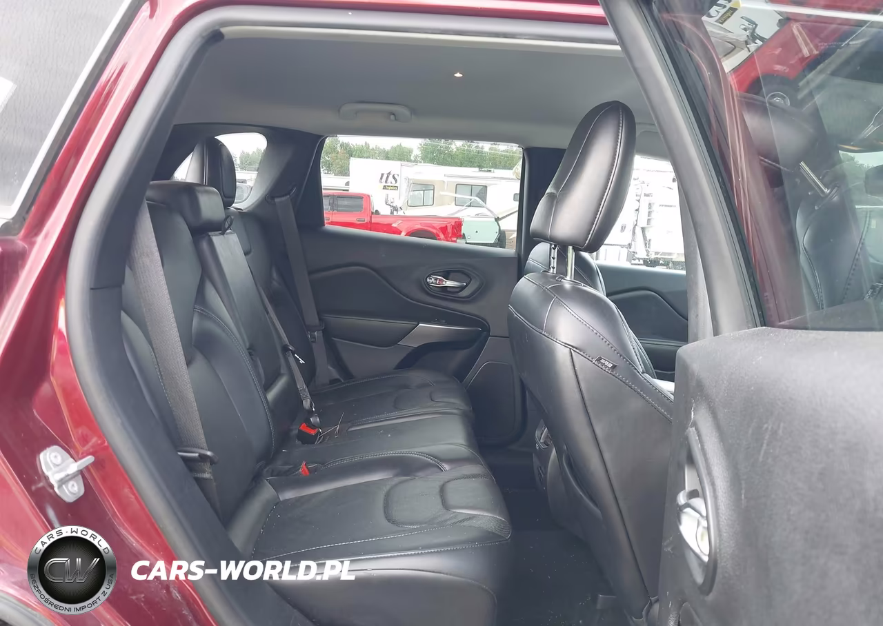 2020 Jeep Cherokee Limited 4X4 VIN:1C4PJMDX2LD504105 - 8