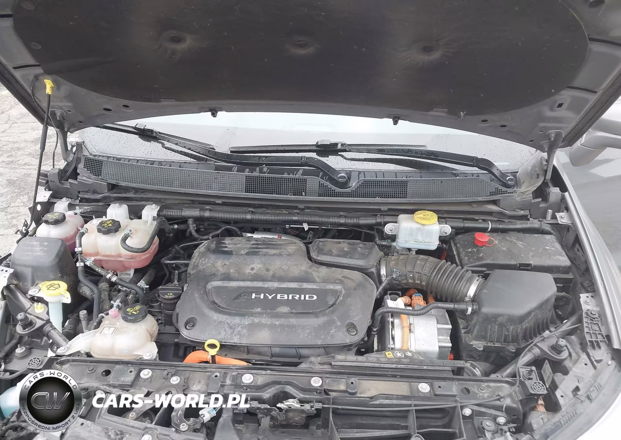 2022 Chrysler Pacifica Hybrid Touring L VIN:2C4RC1L71NR124238 - 10
