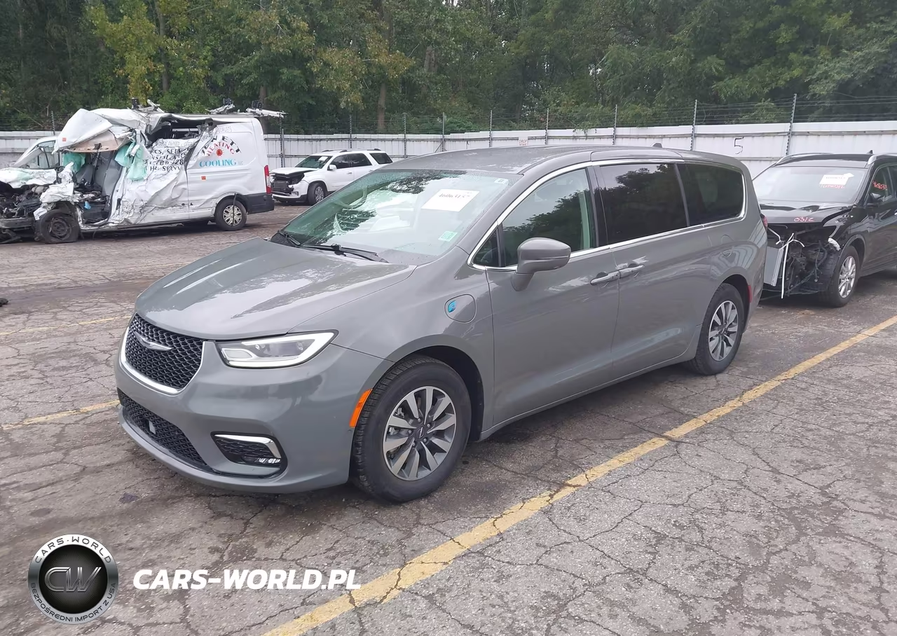 2022 Chrysler Pacifica Hybrid Touring L VIN:2C4RC1L71NR124238 - 2