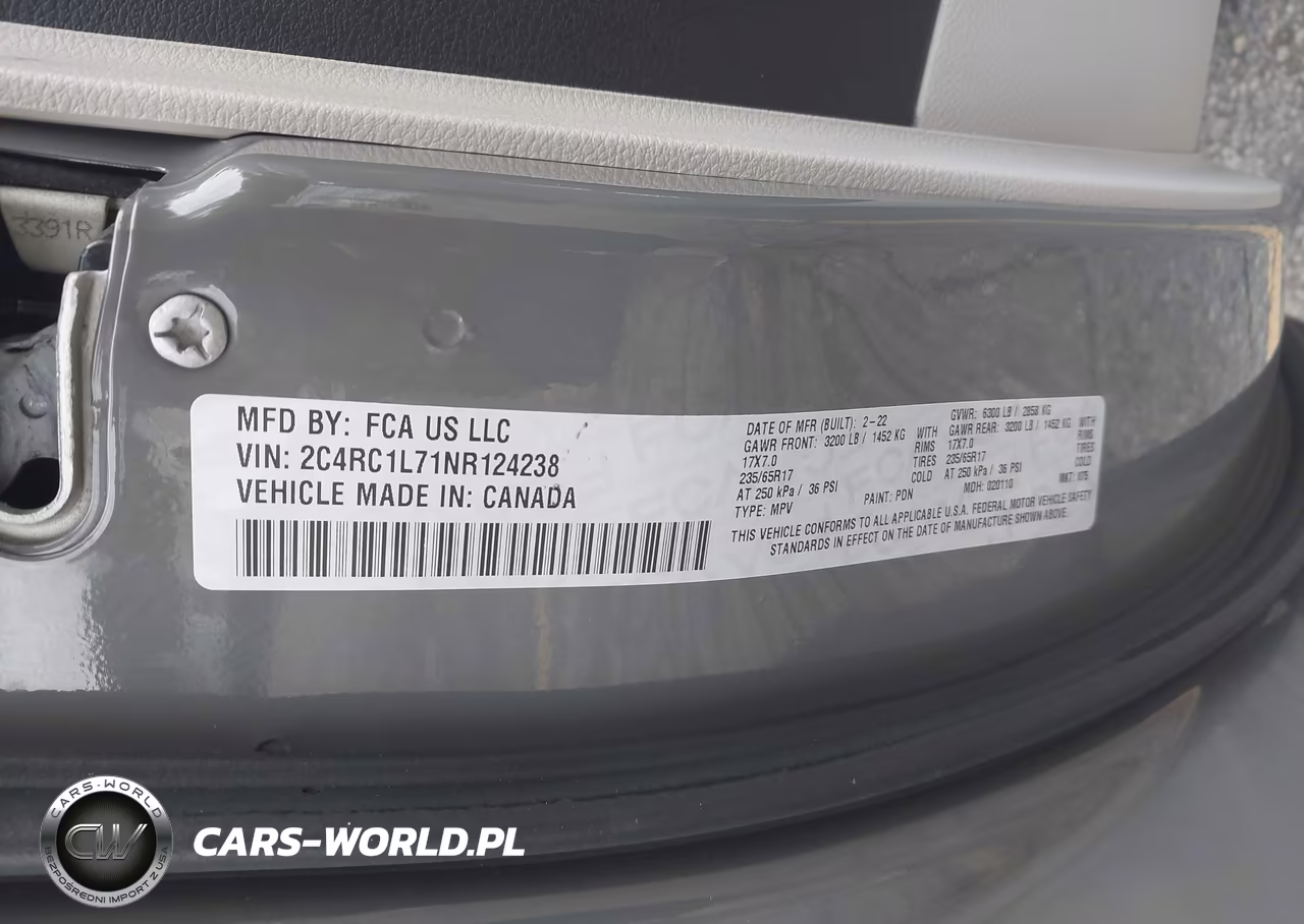 2022 Chrysler Pacifica Hybrid Touring L VIN:2C4RC1L71NR124238 - 9