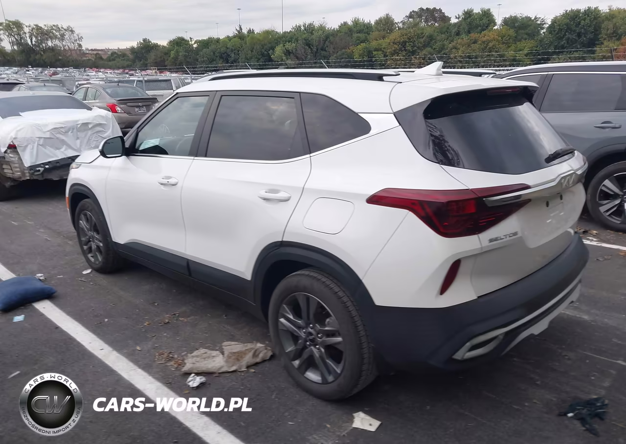 2023 Kia Seltos S VIN:KNDEU2AAXP7396534 - 3