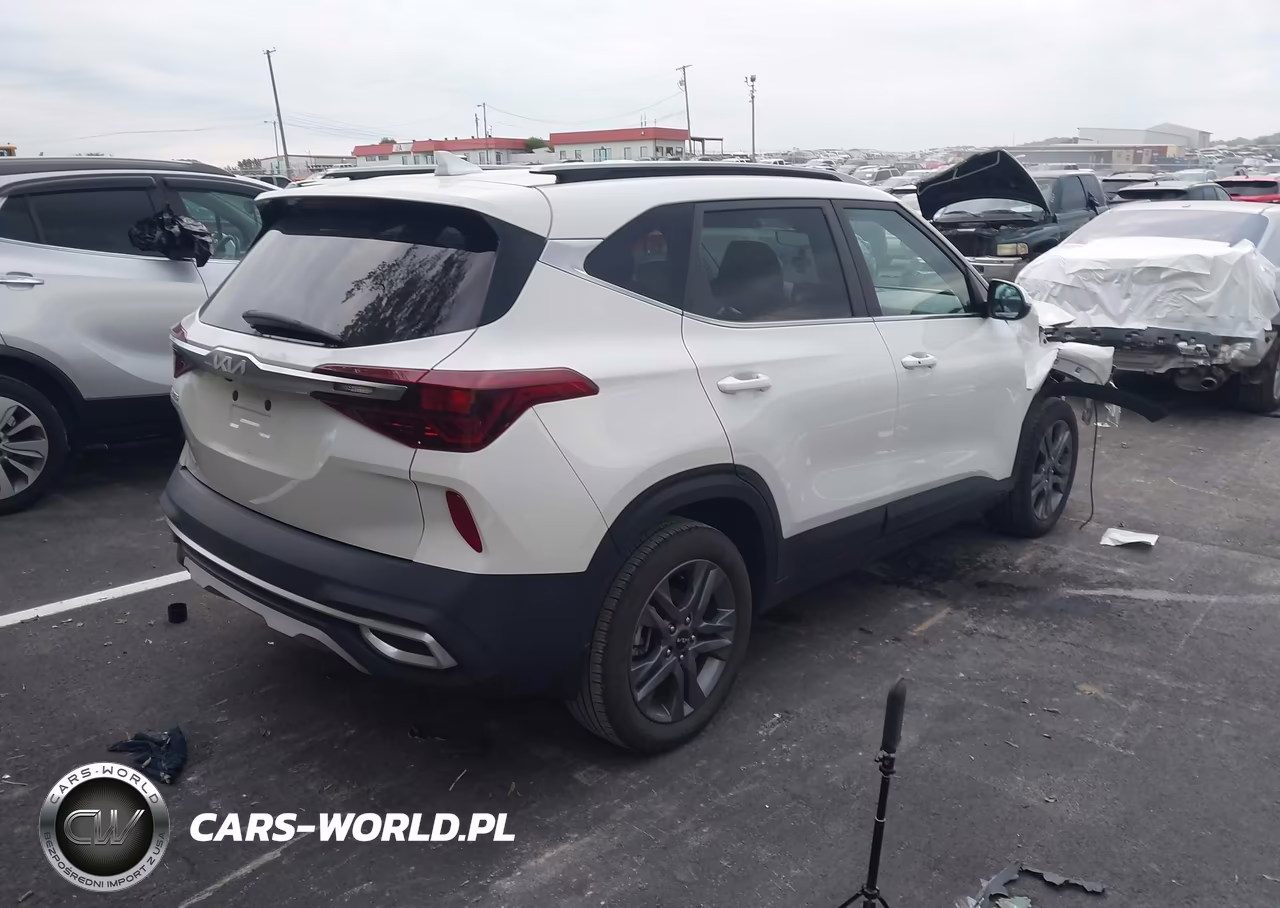2023 Kia Seltos S VIN:KNDEU2AAXP7396534 - 4