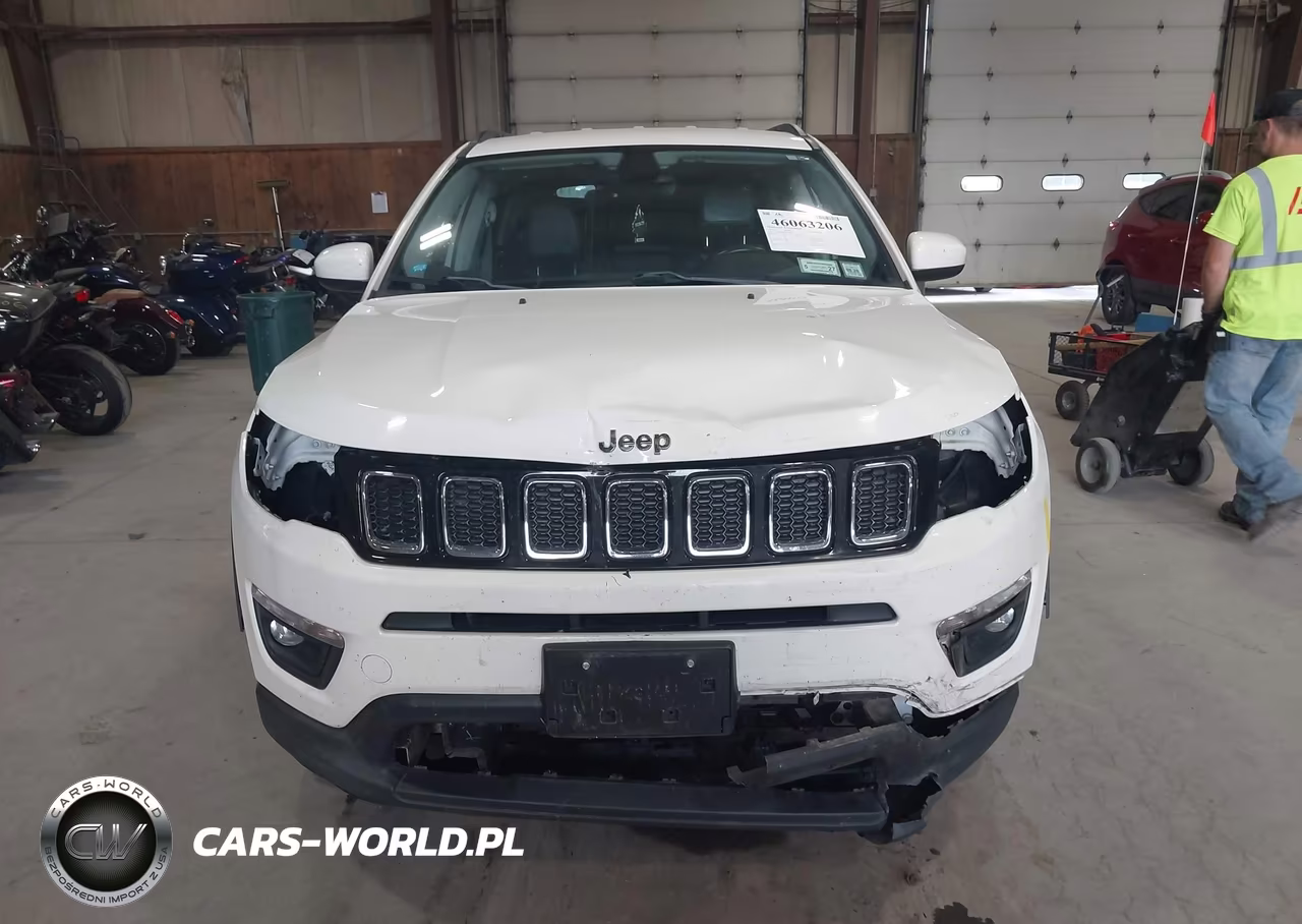 2018 Jeep Compass Latitude 4X4 VIN:3C4NJDBB3JT398690 - 13