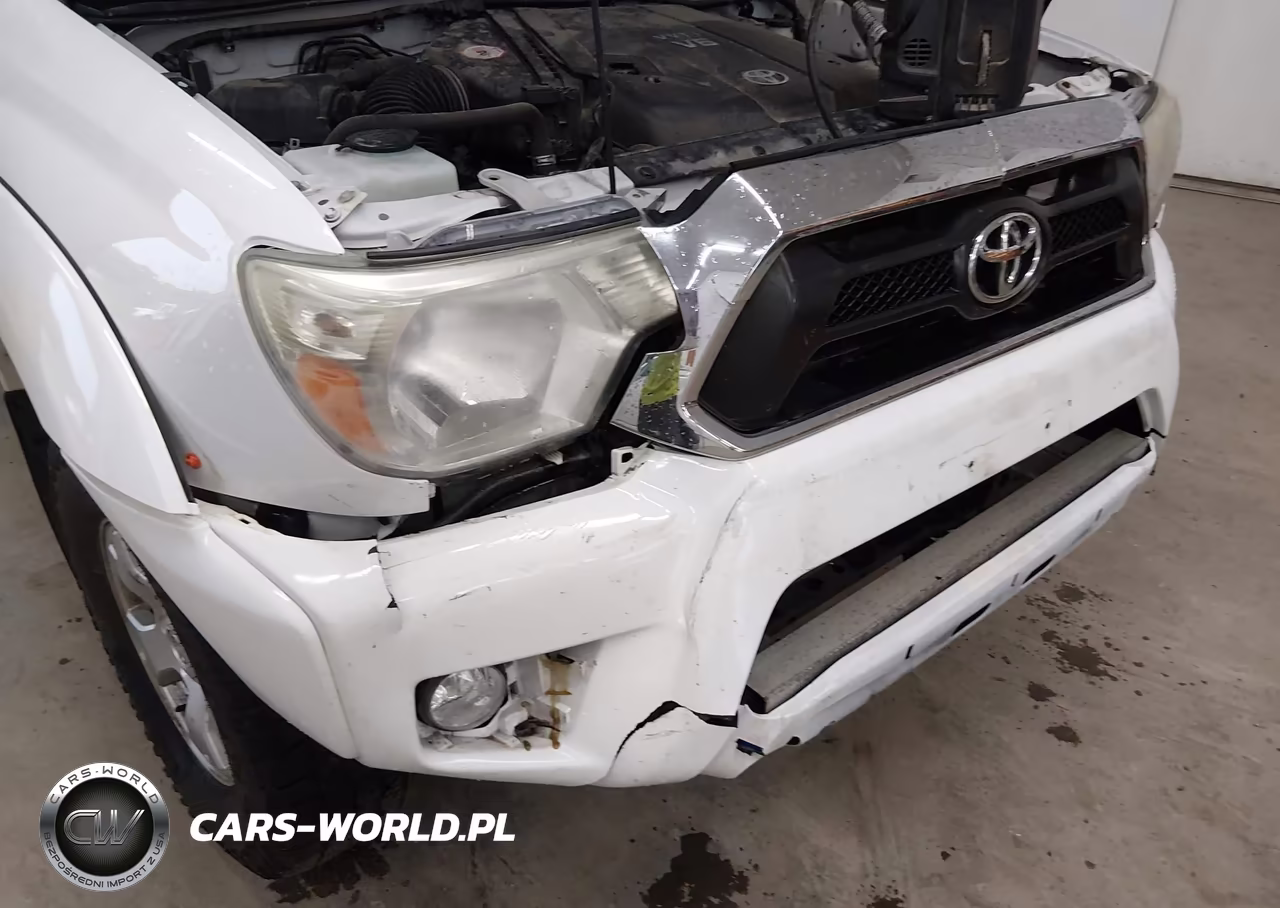 2015 Toyota Tacoma Base V6 VIN:5TFUU4EN8FX113745 - 17