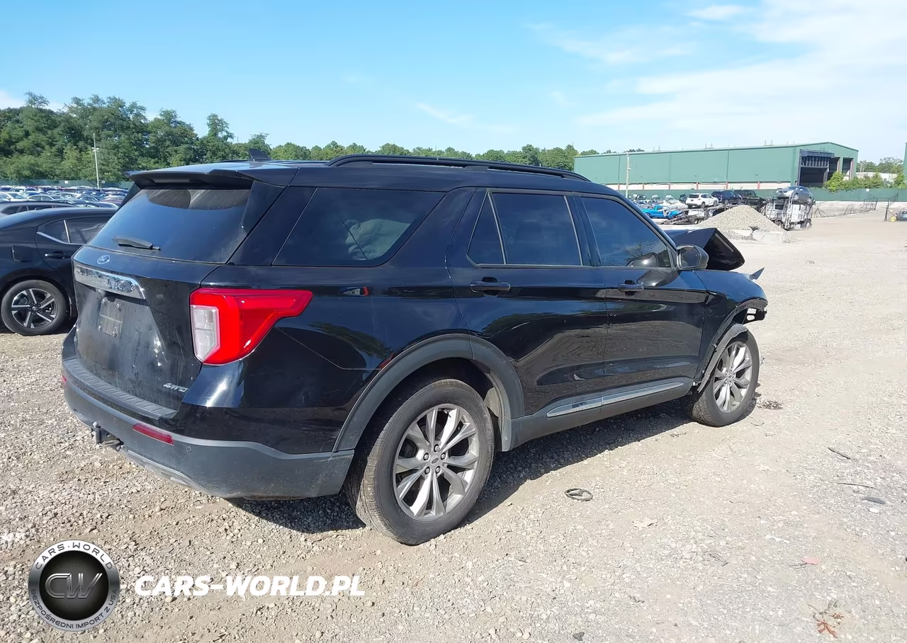 2022 Ford Explorer Xlt VIN:1FMSK8DH3NGA35921 - 4