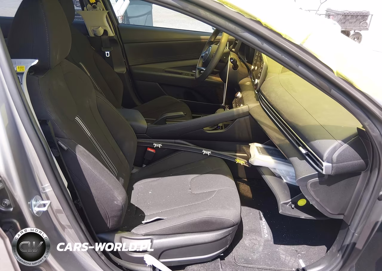 2022 Hyundai Elantra Sel VIN:KMHLM4AG8NU353439 - 5