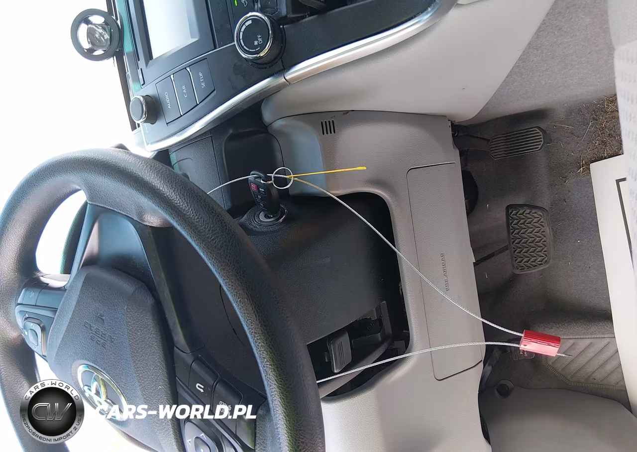2017 Toyota Camry Le VIN:4T1BF1FK6HU663451 - 11