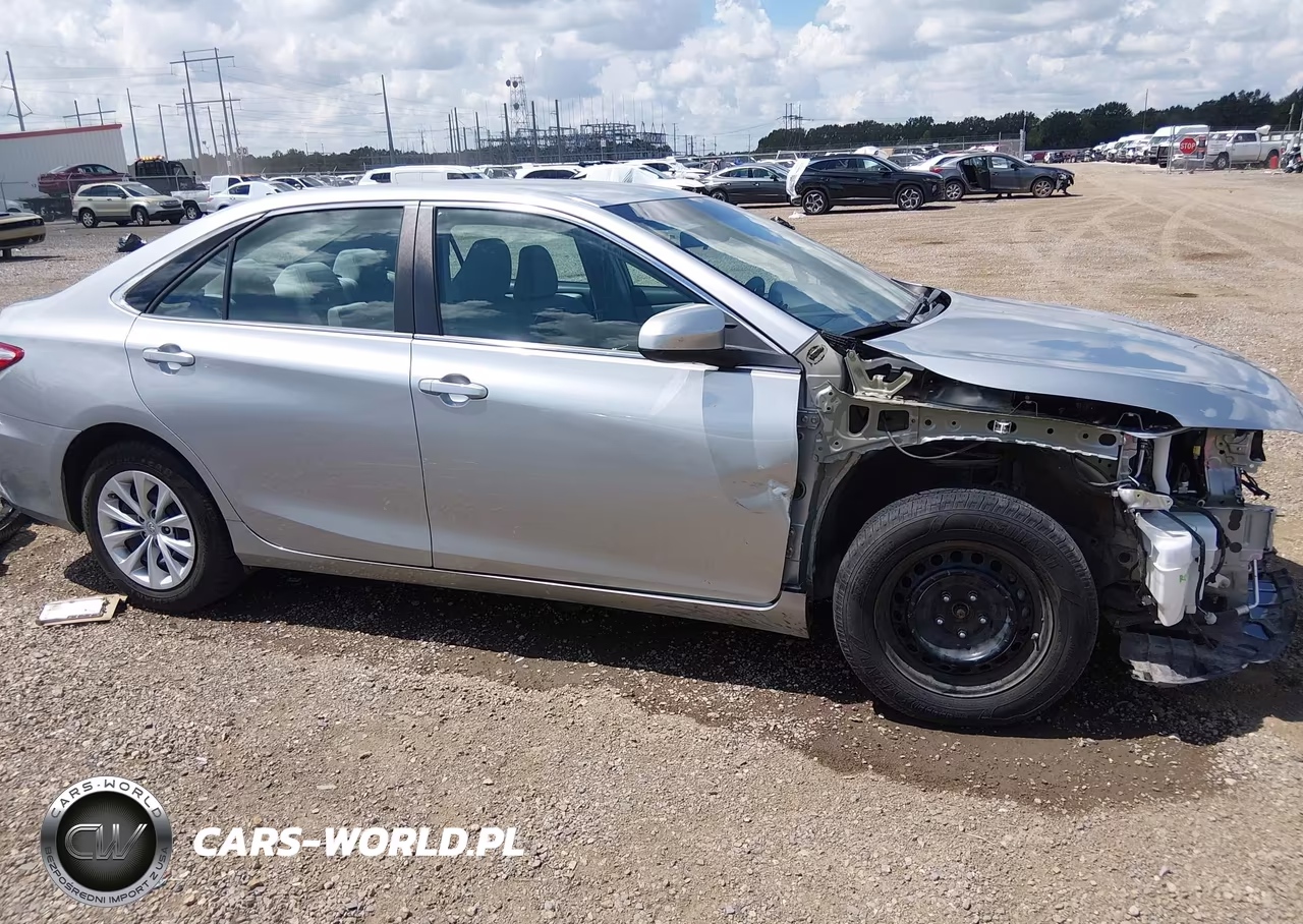 2017 Toyota Camry Le VIN:4T1BF1FK6HU663451 - 14