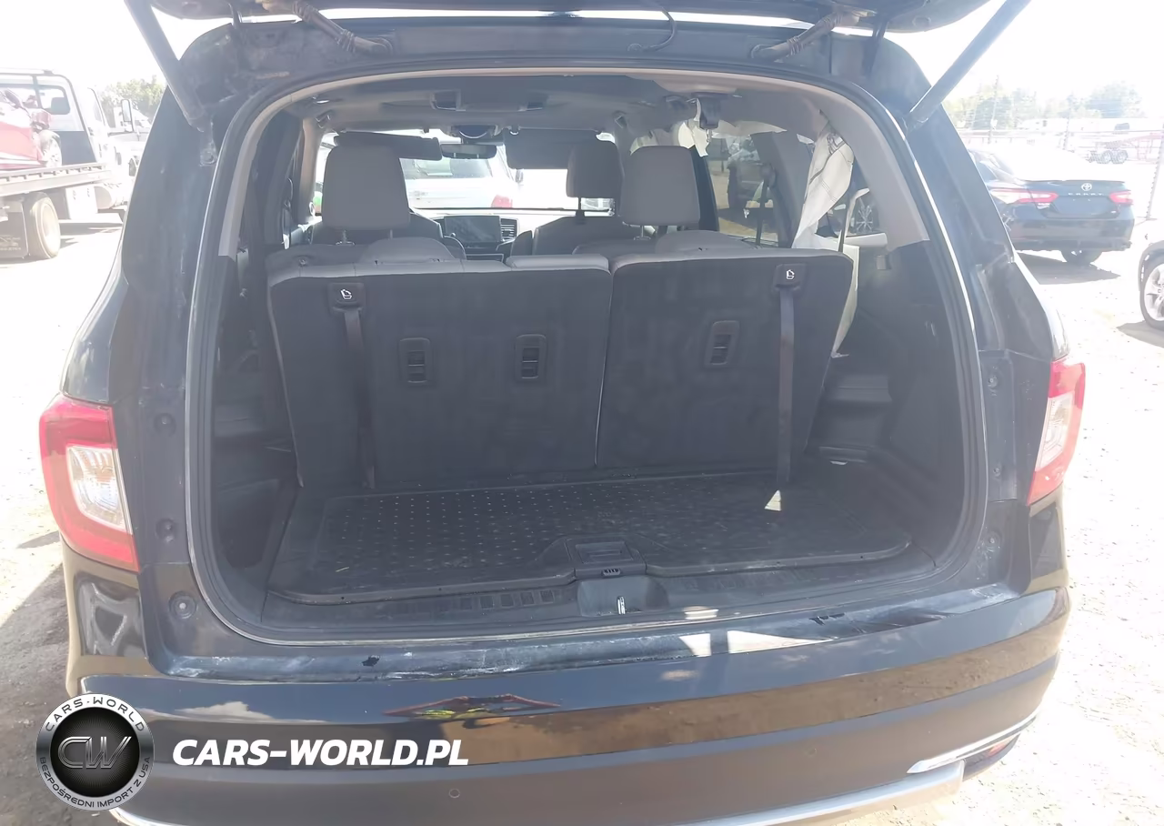 2019 Honda Pilot Elite VIN:5FNYF6H05KB007183 - 17