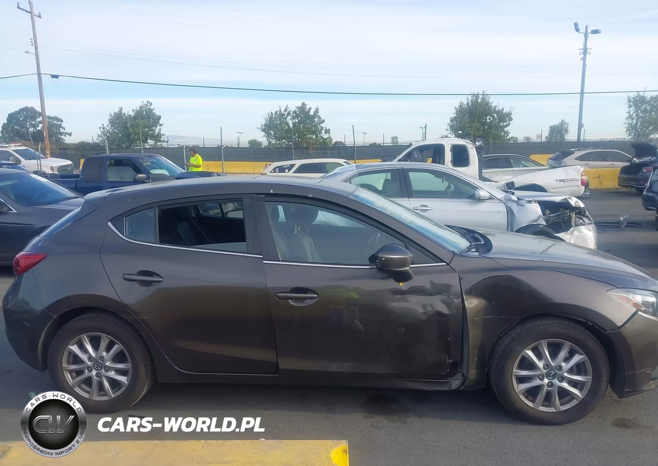 2015 Mazda Mazda3 I Touring VIN:JM1BM1L73F1246605 - 13