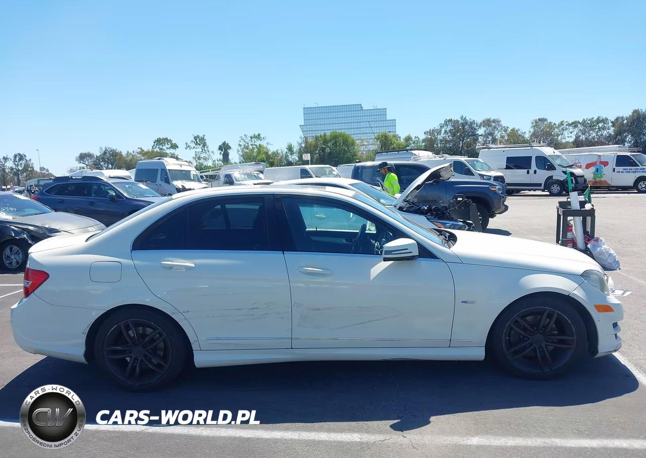 2012 Mercedes-Benz C 250 Sport VIN:WDDGF4HB2CR211216 - 13