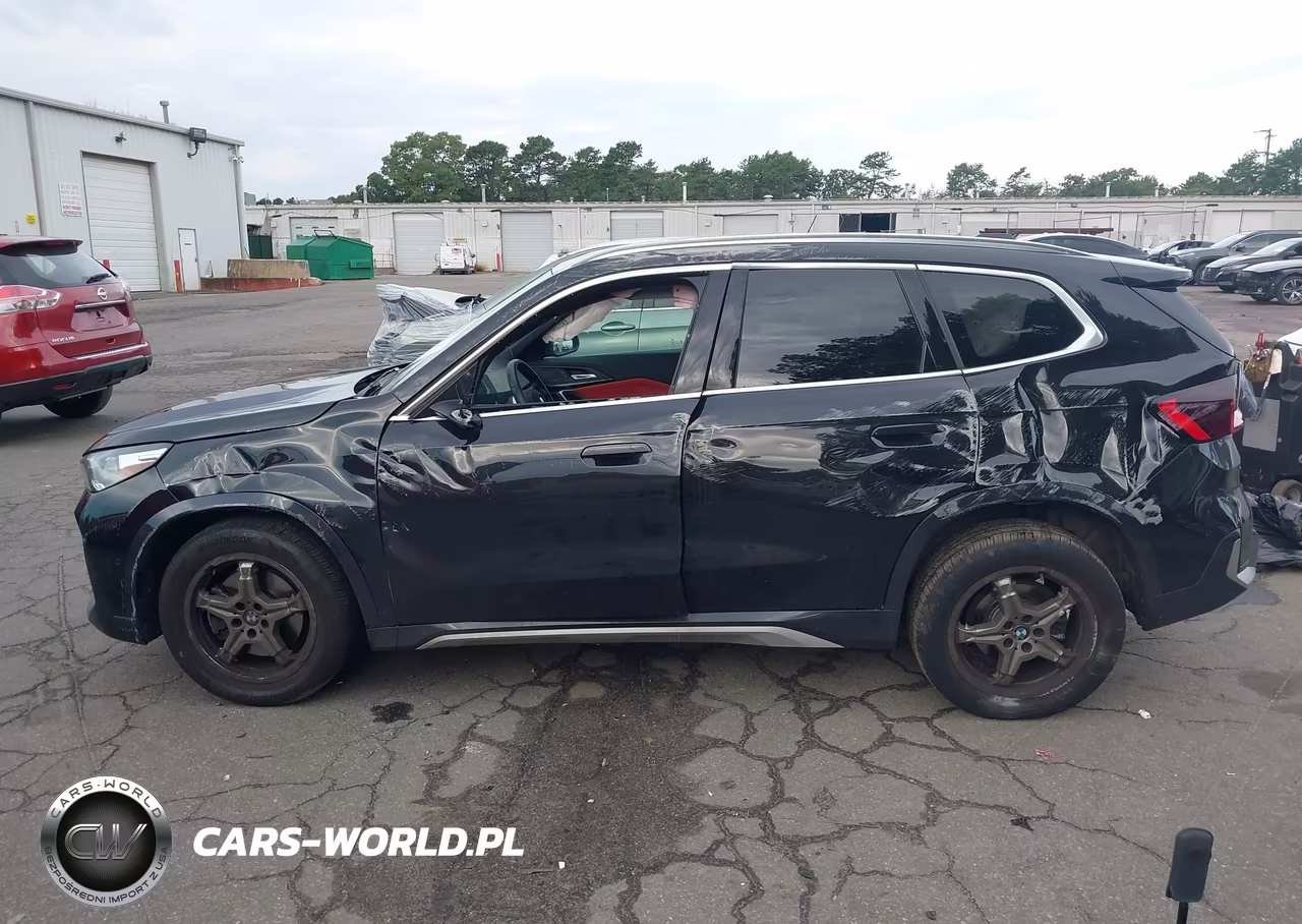 2025 BMW X1 xDrive28I VIN:WBX73EF02S5036923 - 14
