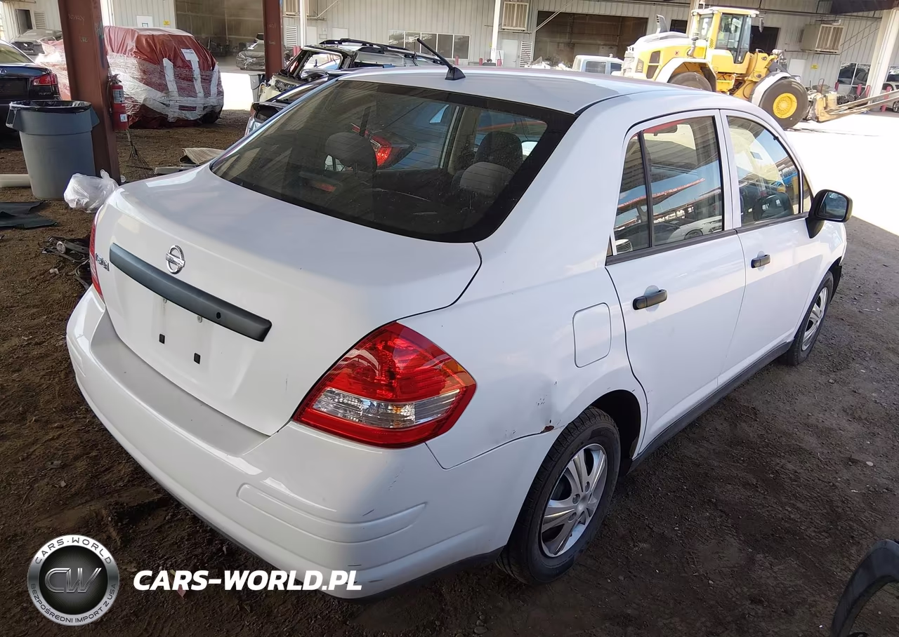 2010 Nissan Versa 1.6 VIN:3N1CC1AP4AL385172 - 4