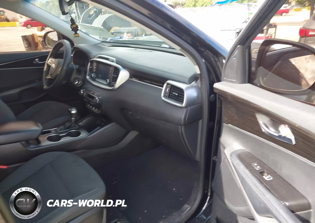 2019 Kia Sorento 3.3L Lx VIN:5XYPG4A55KG456892 - 5