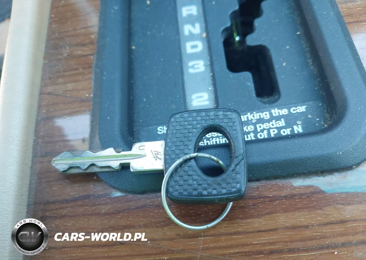 1995 Mercedes-Benz E 320 Base-320 Special VIN:WDBEA32EXSC222736 - 11