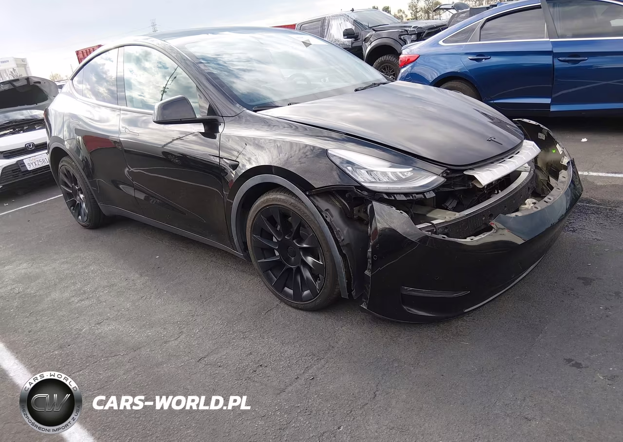 2022 Tesla Model Y Long Range Dual Motor All-Wheel Drive