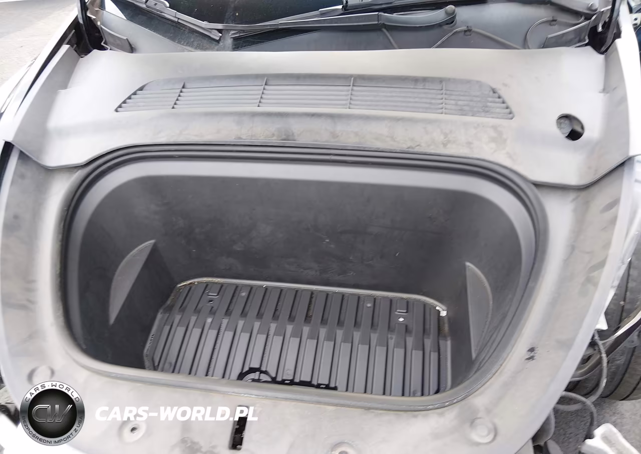 2022 Tesla Model Y Long Range Dual Motor All-Wheel Drive VIN:7SAYGDEE1NF458717 - 10