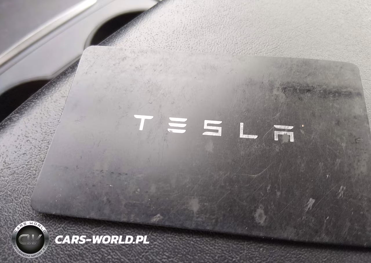 2022 Tesla Model Y Long Range Dual Motor All-Wheel Drive VIN:7SAYGDEE1NF458717 - 11